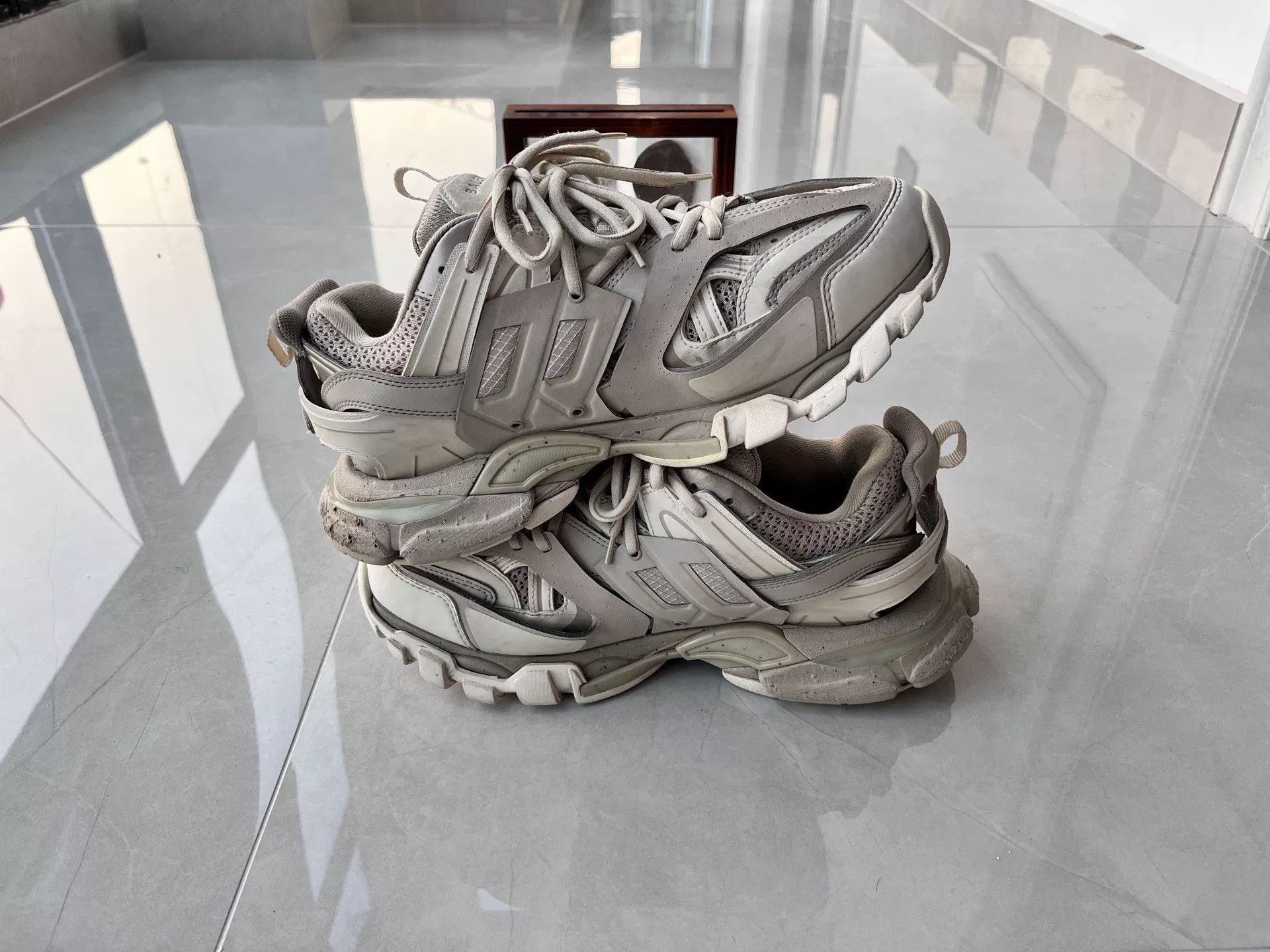 Balenciaga Balenciaga Multi Lowtop Sneakers 9 Men Size US 9 / EU 42 - 3 Thumbnail