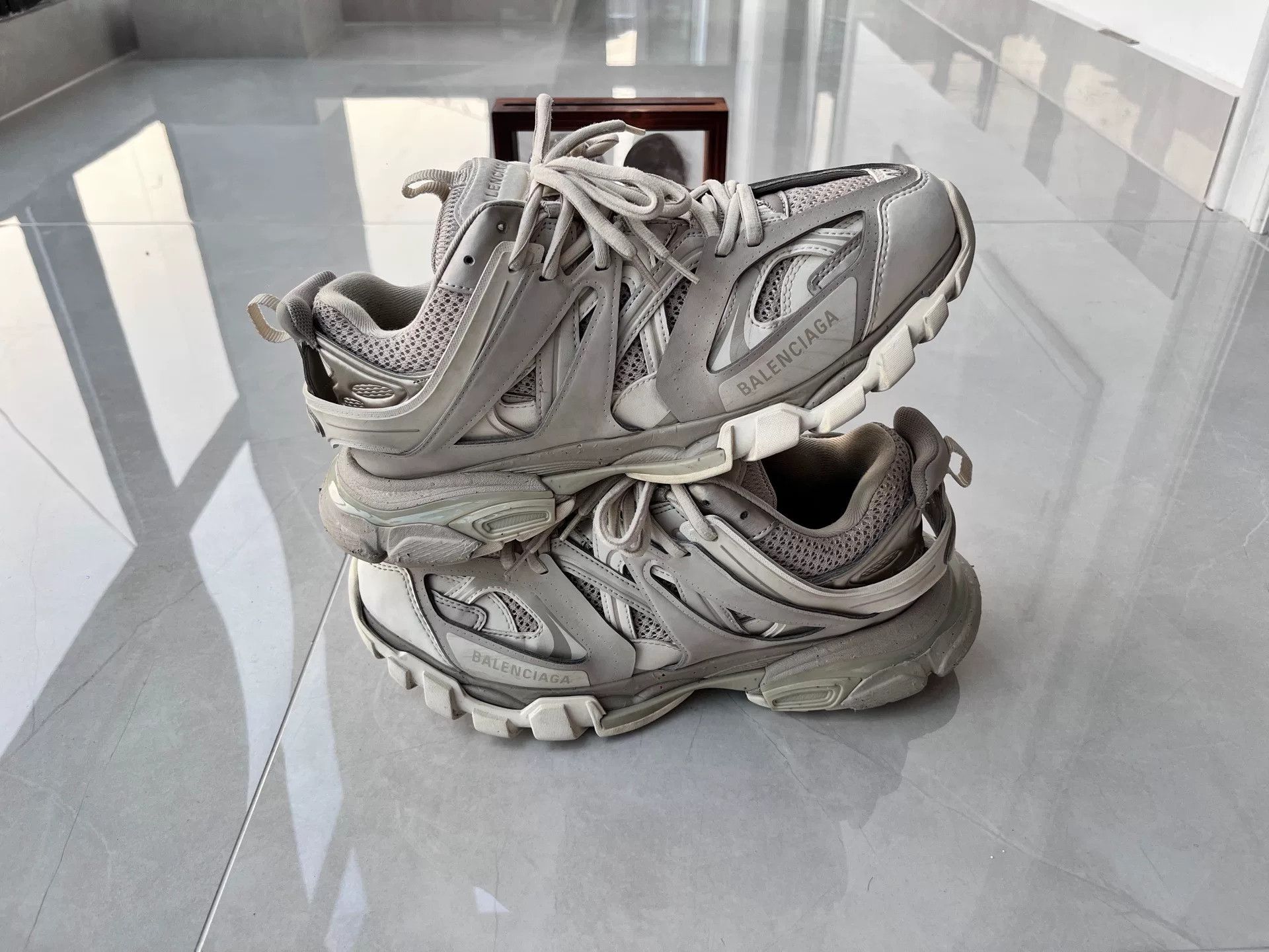 Balenciaga Balenciaga Multi Lowtop Sneakers 9 Men Size US 9 / EU 42 - 2 Thumbnail