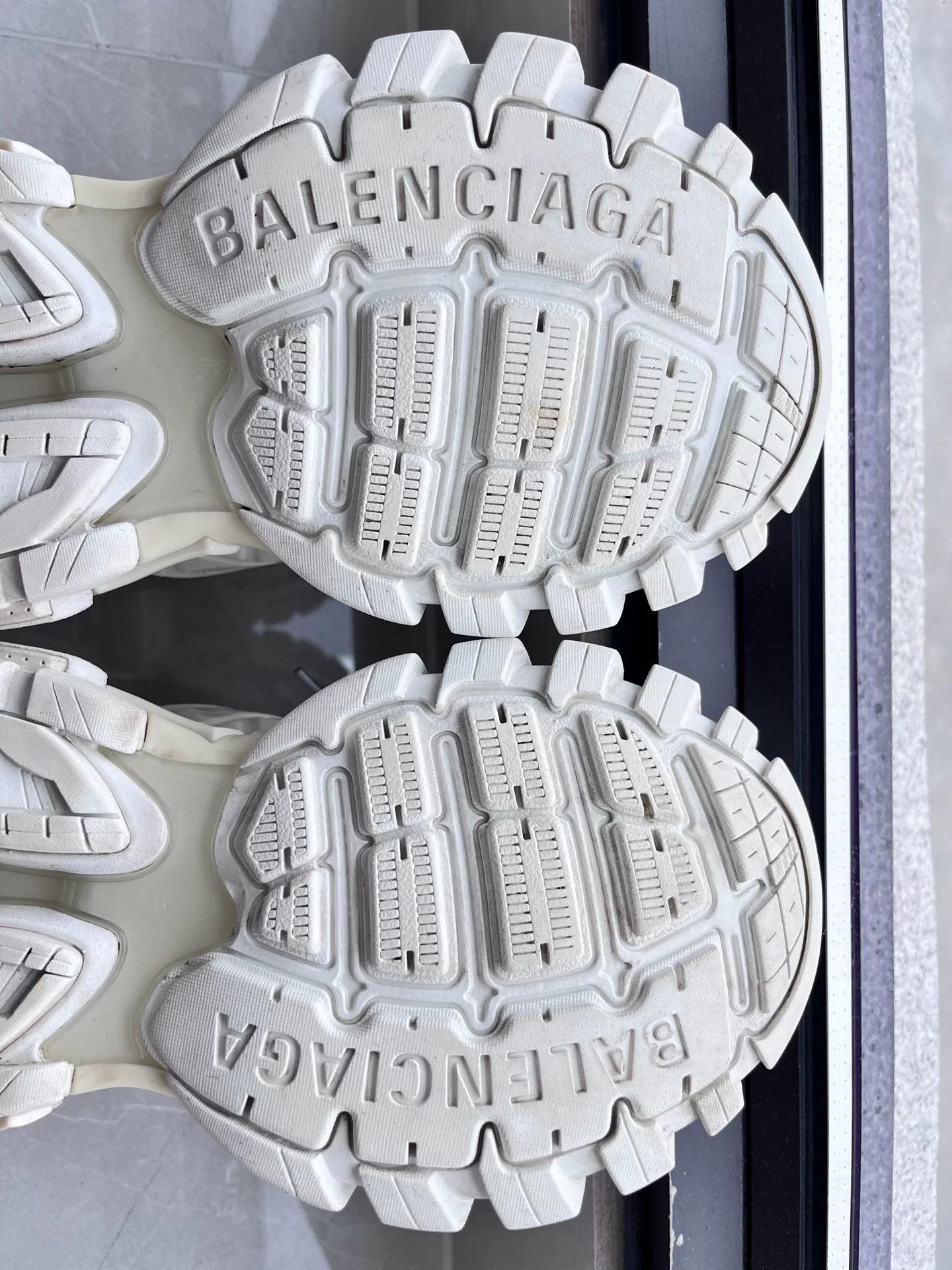 Balenciaga Balenciaga Black Lowtop Sneakers it_35 Women Size US 5 / IT 35 - 8 Thumbnail