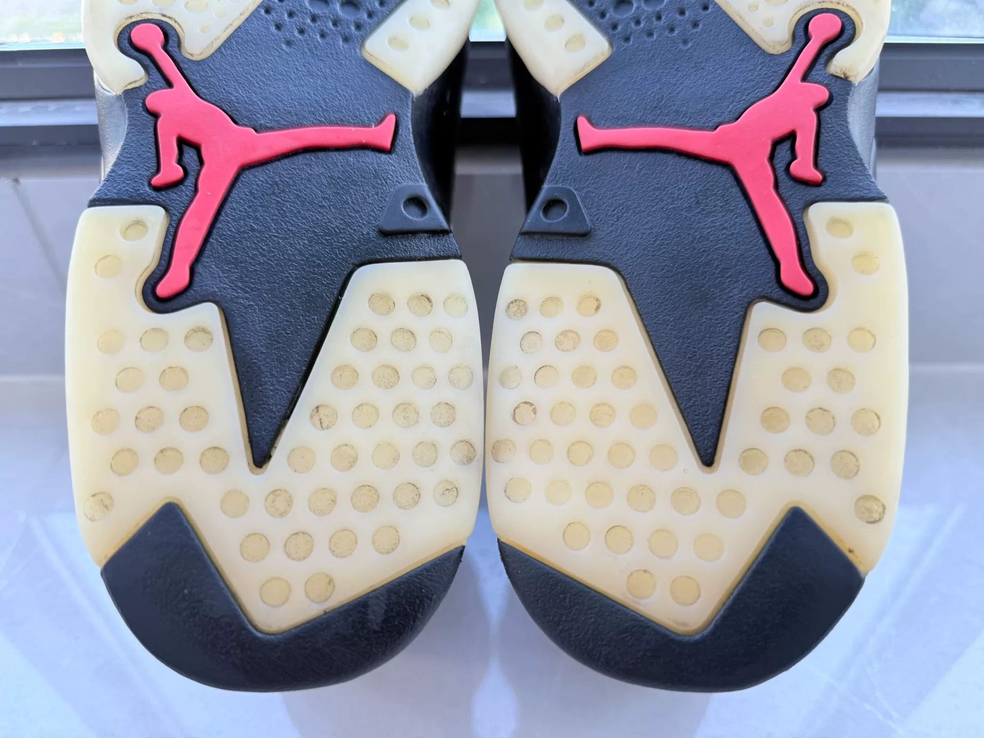 Nike Nike AJ6 Lowtop Sneakers 10 Men Size US 10 / EU 43 - 9 Thumbnail