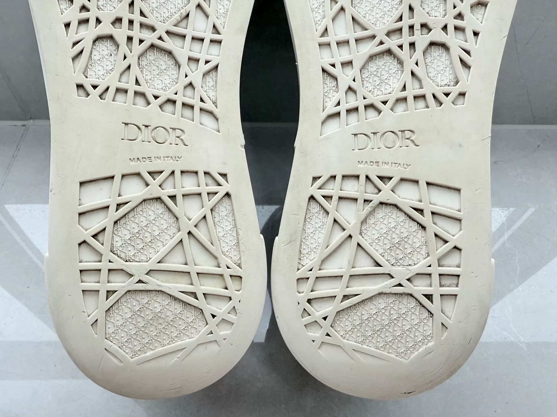 Dior Dior White Lowtop Sneakers 8 Men Size US 8 / EU 41 - 8 Thumbnail
