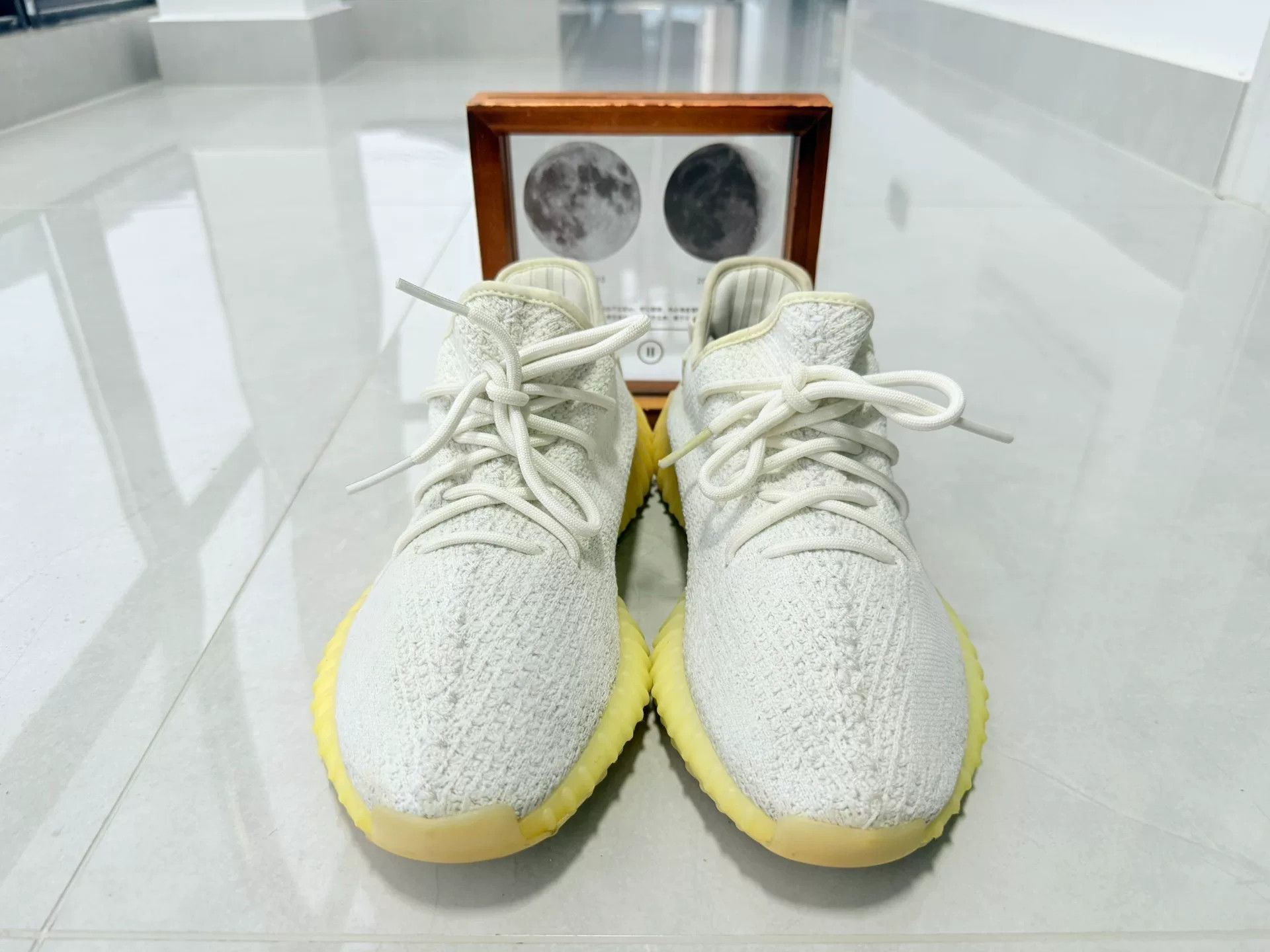 Adidas Adidas YEEZY350 White Lowtop Sneakers 9 Men Size US 9 / EU 42 - 4 Thumbnail