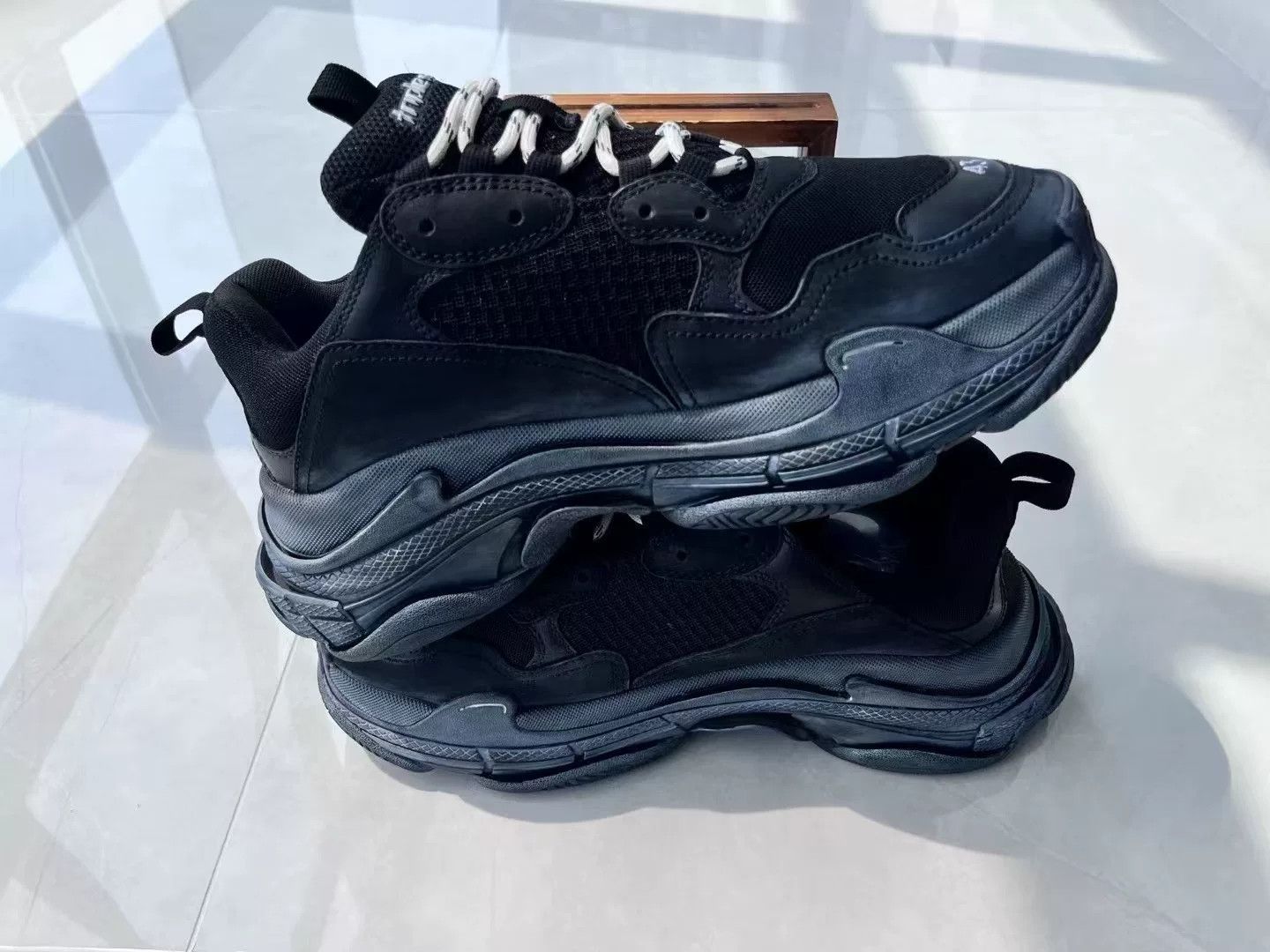 Balenciaga Balenciaga Black Lowtop Sneakers 10 Men Size US 10 / EU 43 - 3 Thumbnail