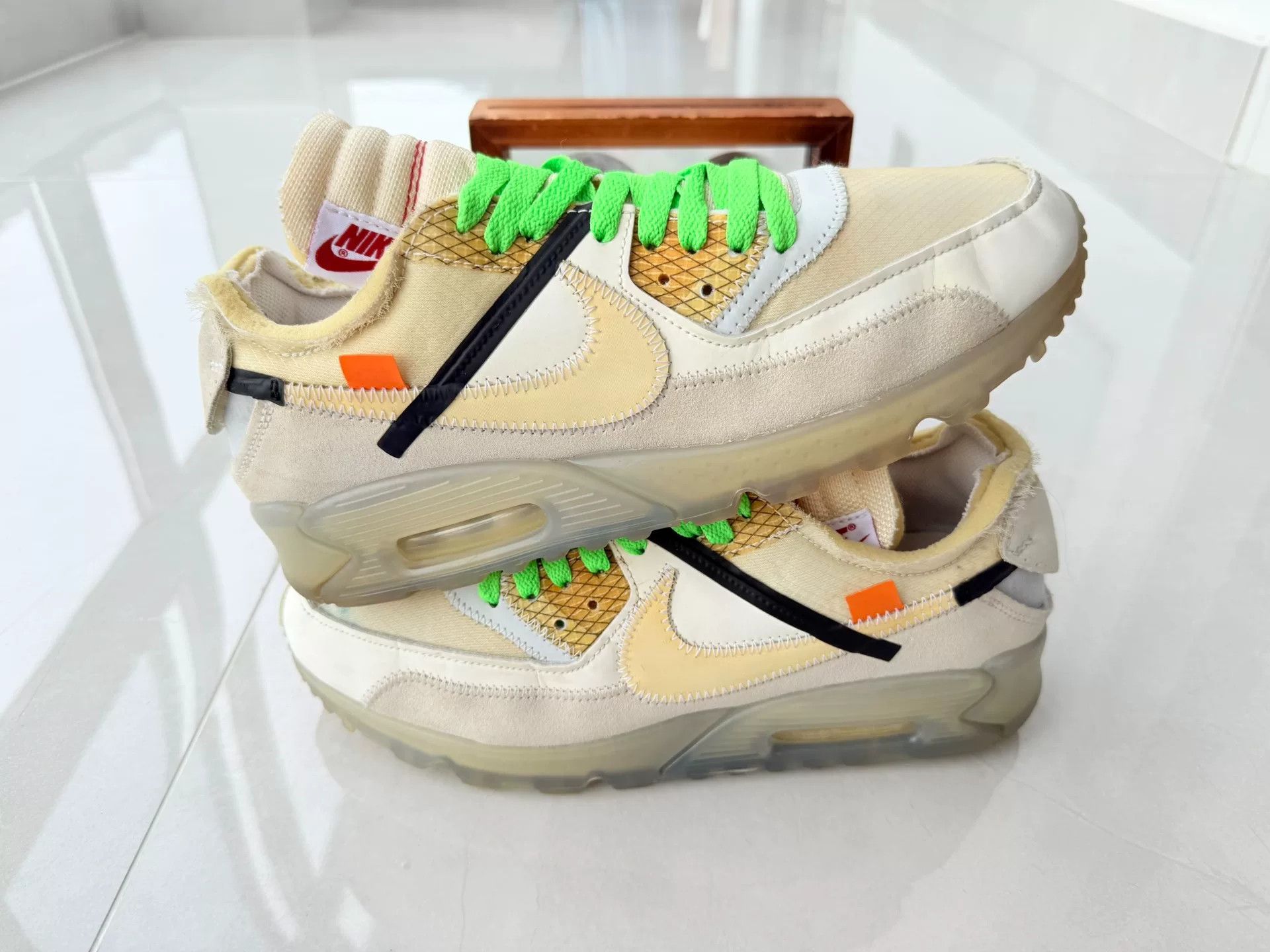 Nike Nike MAX90 White Lowtop Sneakers 9 Men Size US 9 / EU 42 - 2 Thumbnail