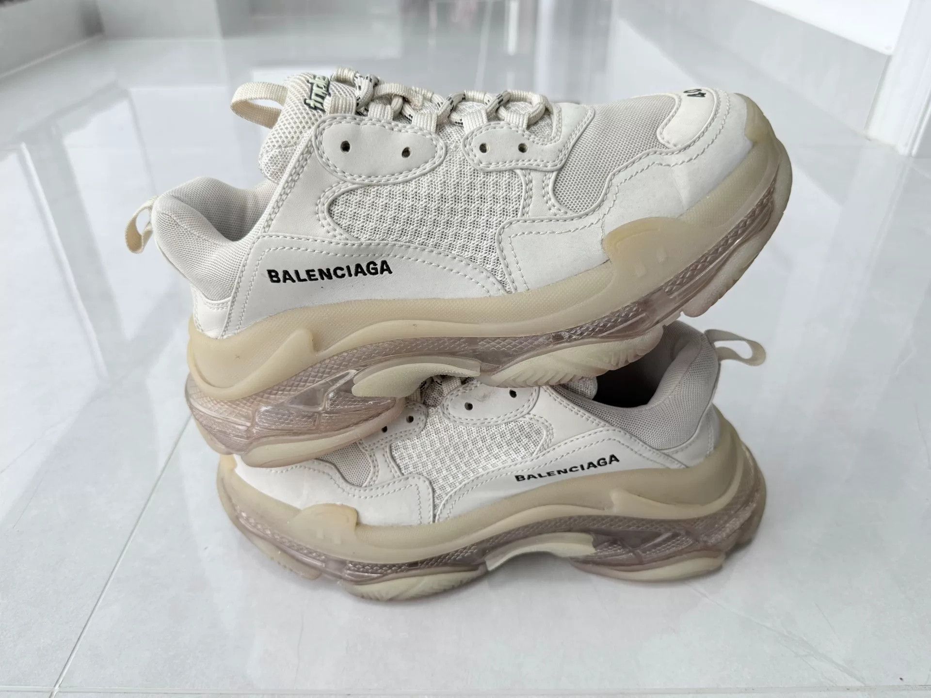 Balenciaga Balenciaga White Lowtop Sneakers 7 Men Size US 7 / EU 40 - 2 Thumbnail