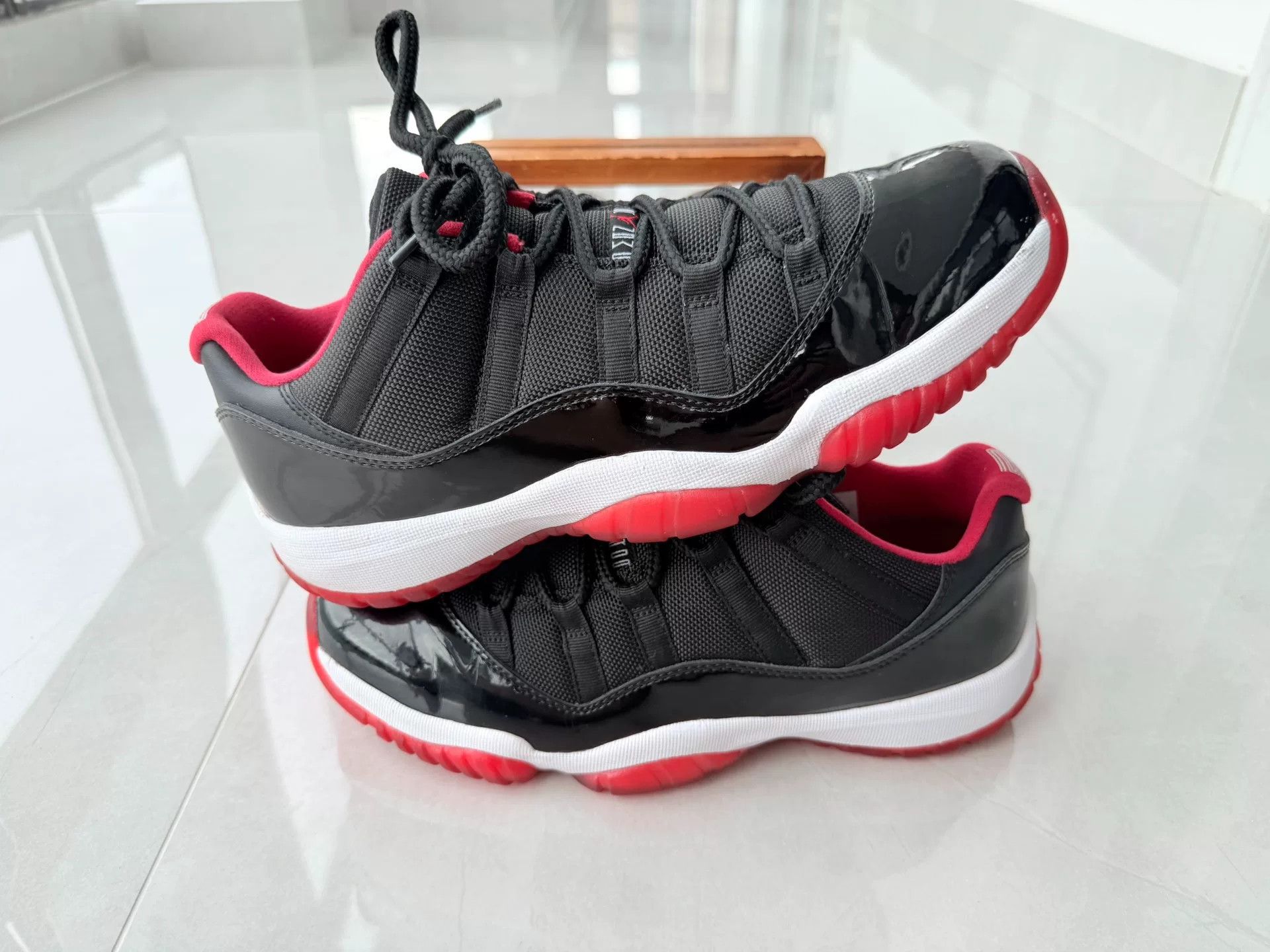 Nike Nike AJ11 Black Lowtop Sneakers 10 Men Size US 10 / EU 43 - 2 Thumbnail