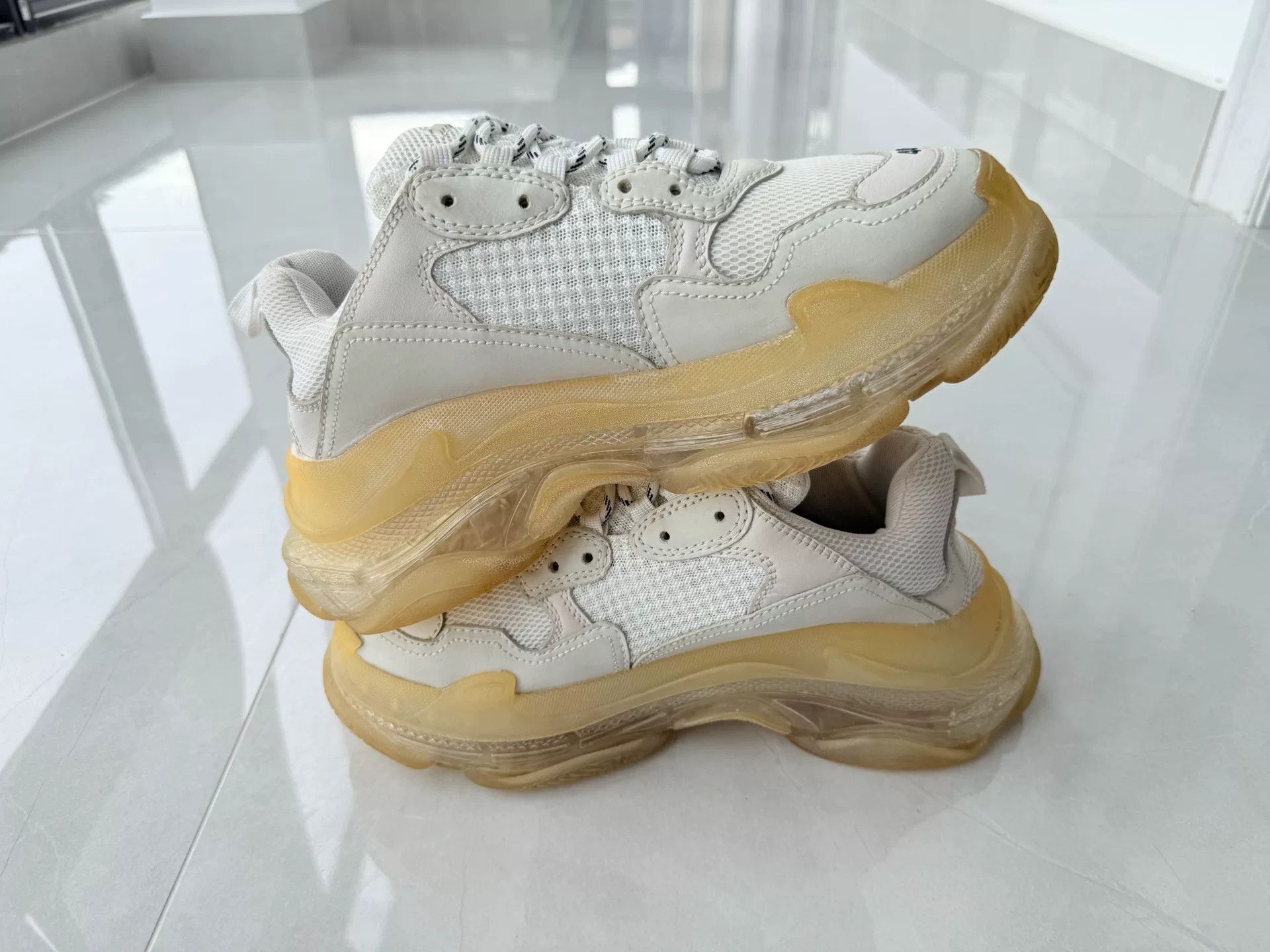 Balenciaga Balenciaga White Lowtop Sneakers it_40 Women Size US 10 / IT 40 - 3 Thumbnail