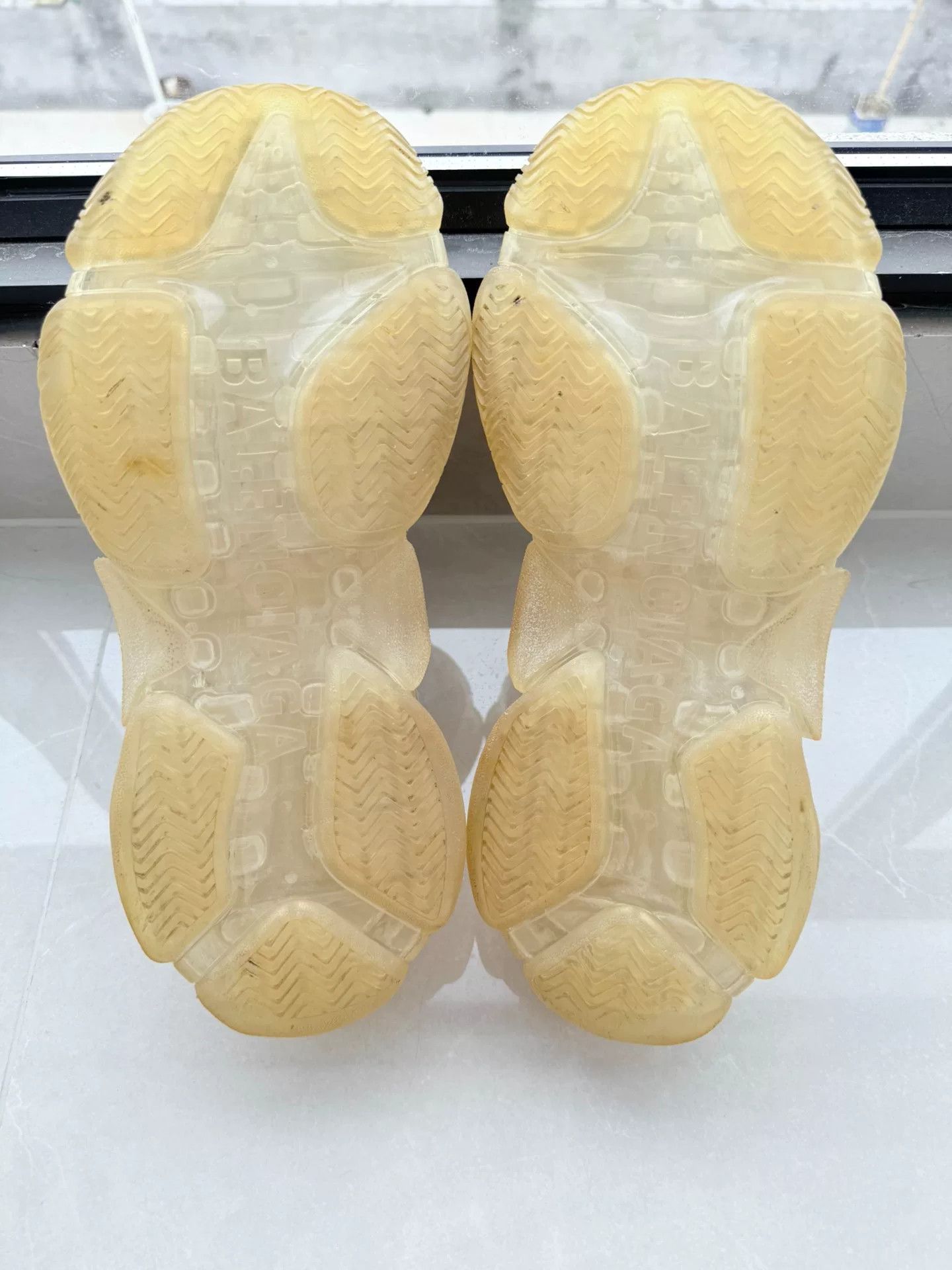 Balenciaga Balenciaga White Lowtop Sneakers it_40 Women Size US 10 / IT 40 - 7 Thumbnail