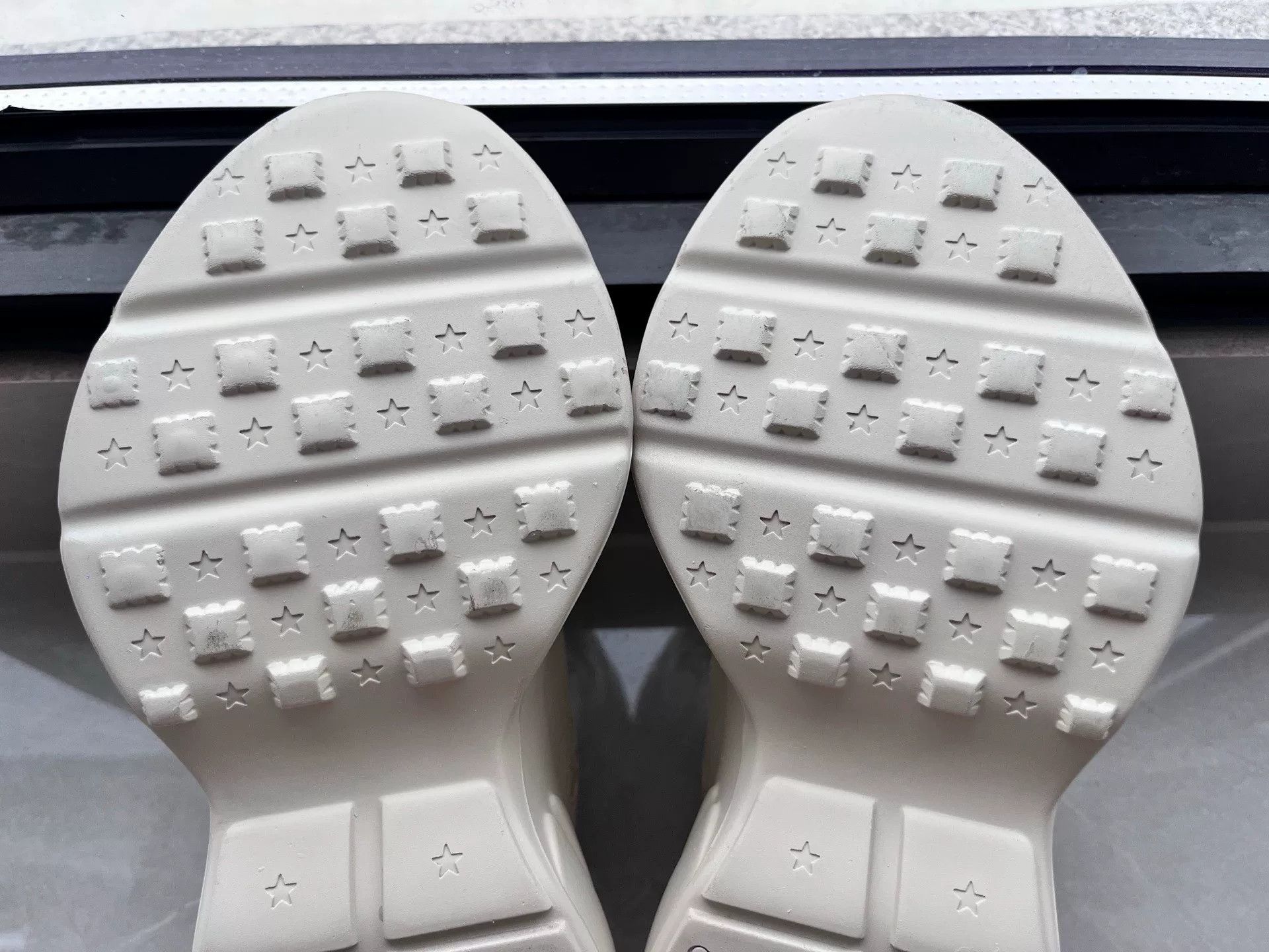 Gucci Gucci Lowtop Sneakers it_35-5 Women Size US 5.5 / IT 35.5 - 7 Thumbnail