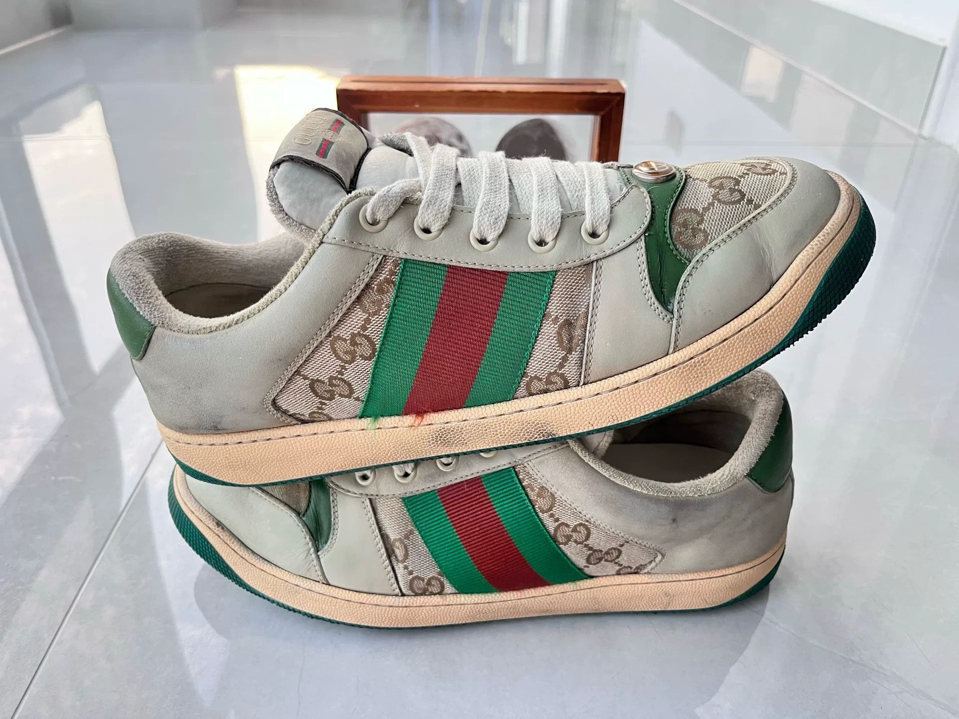 Gucci Gucci Distressed Green Lowtop Sneakers 9 Men Size US 9 / EU 42 - 2 Thumbnail