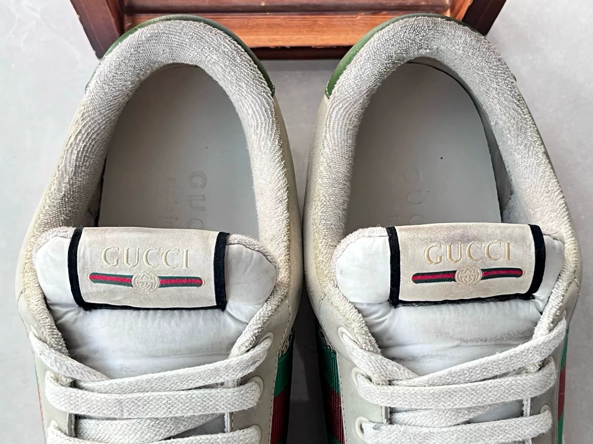 Gucci Gucci Distressed Green Lowtop Sneakers 9 Men Size US 9 / EU 42 - 9 Thumbnail