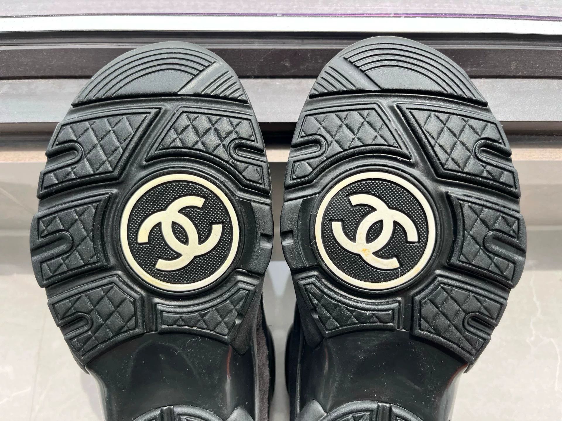 Chanel Chanel Casual Black Lowtop Sneakers it_37 Women Size US 7 / IT 37 - 7 Thumbnail