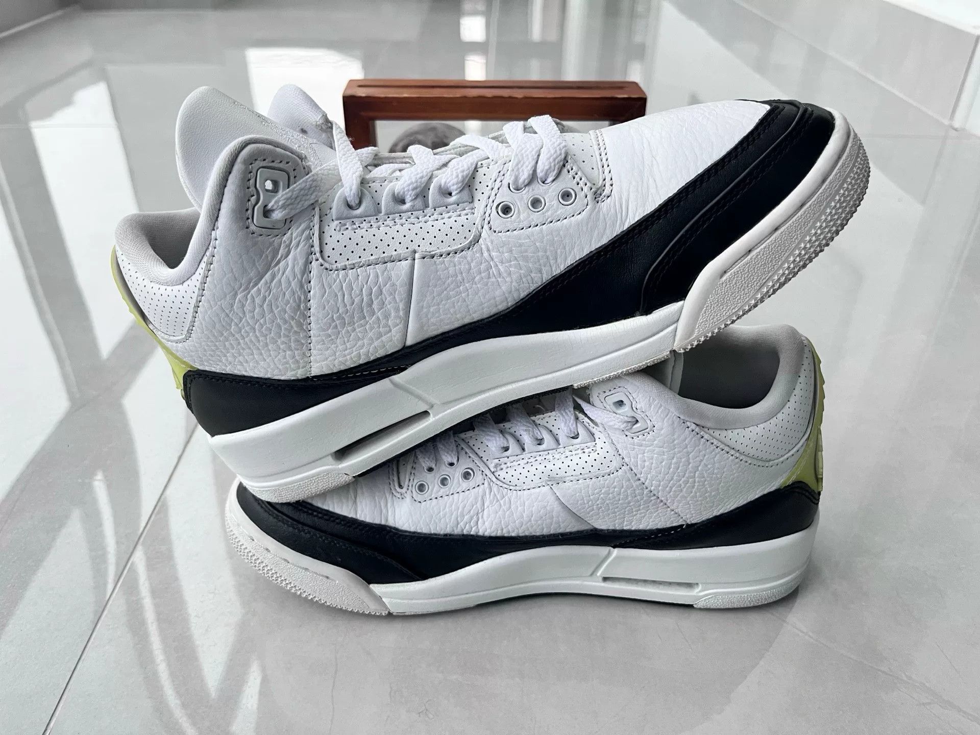 Nike Nike AJ3 Lowtop Sneakers 8 Men Size US 8 / EU 41 - 3 Thumbnail
