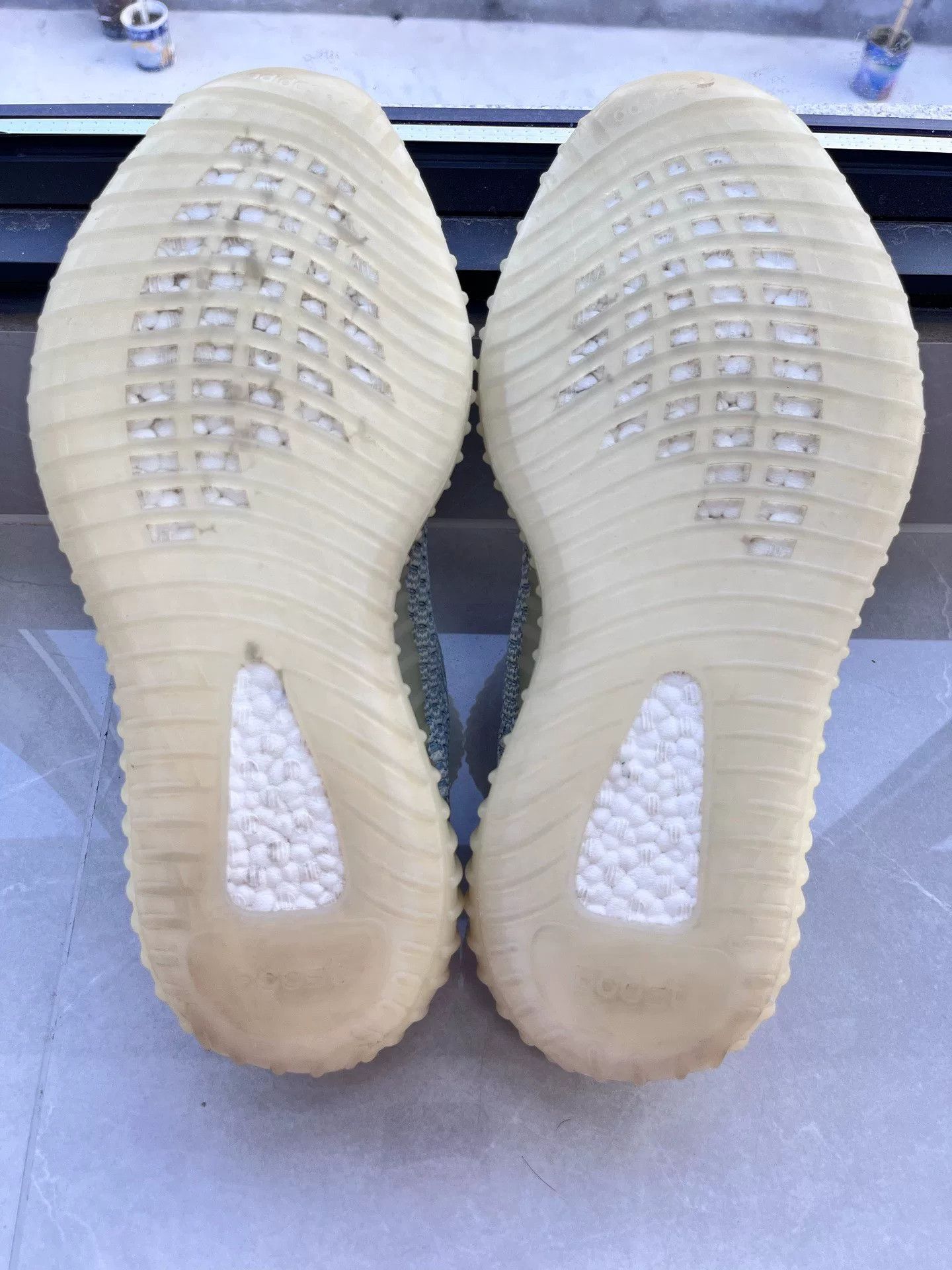 Adidas Adidas YEEZY350 Blue Lowtop Sneakers 11 Men Size US 11 / EU 44 - 6 Thumbnail