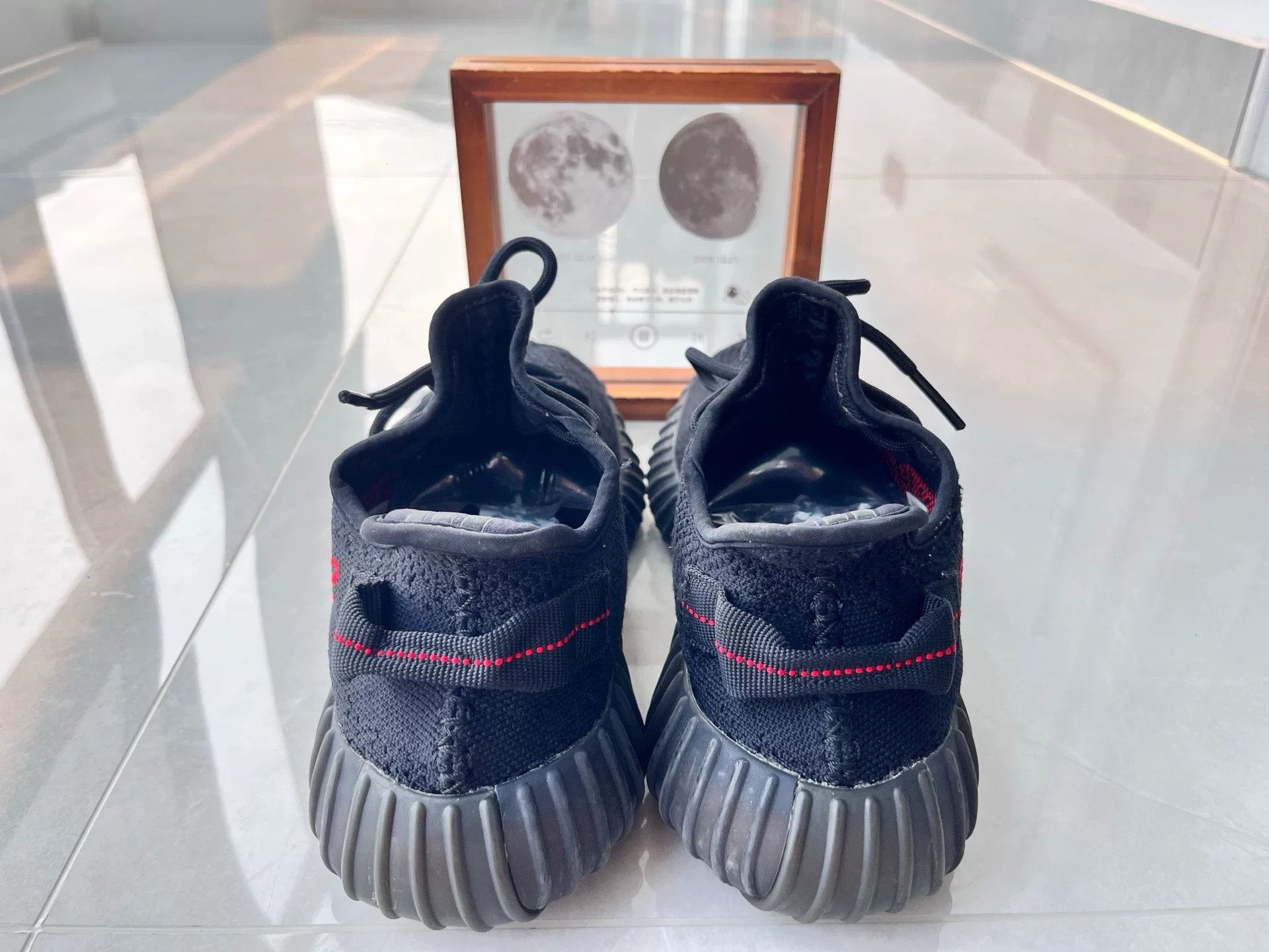 Adidas Adidas YEEZY350 Black Lowtop Sneakers 10 Men Size US 10 / EU 43 - 5 Thumbnail