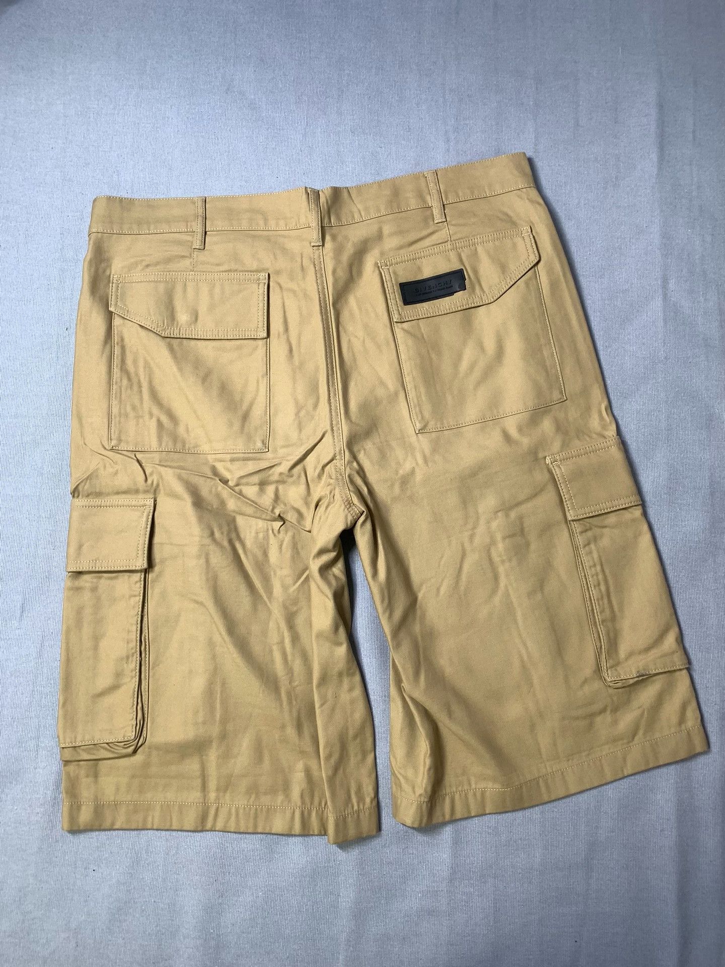 Givenchy Givenchy Khaki Cargo Shorts Size US 35 - 3 Thumbnail