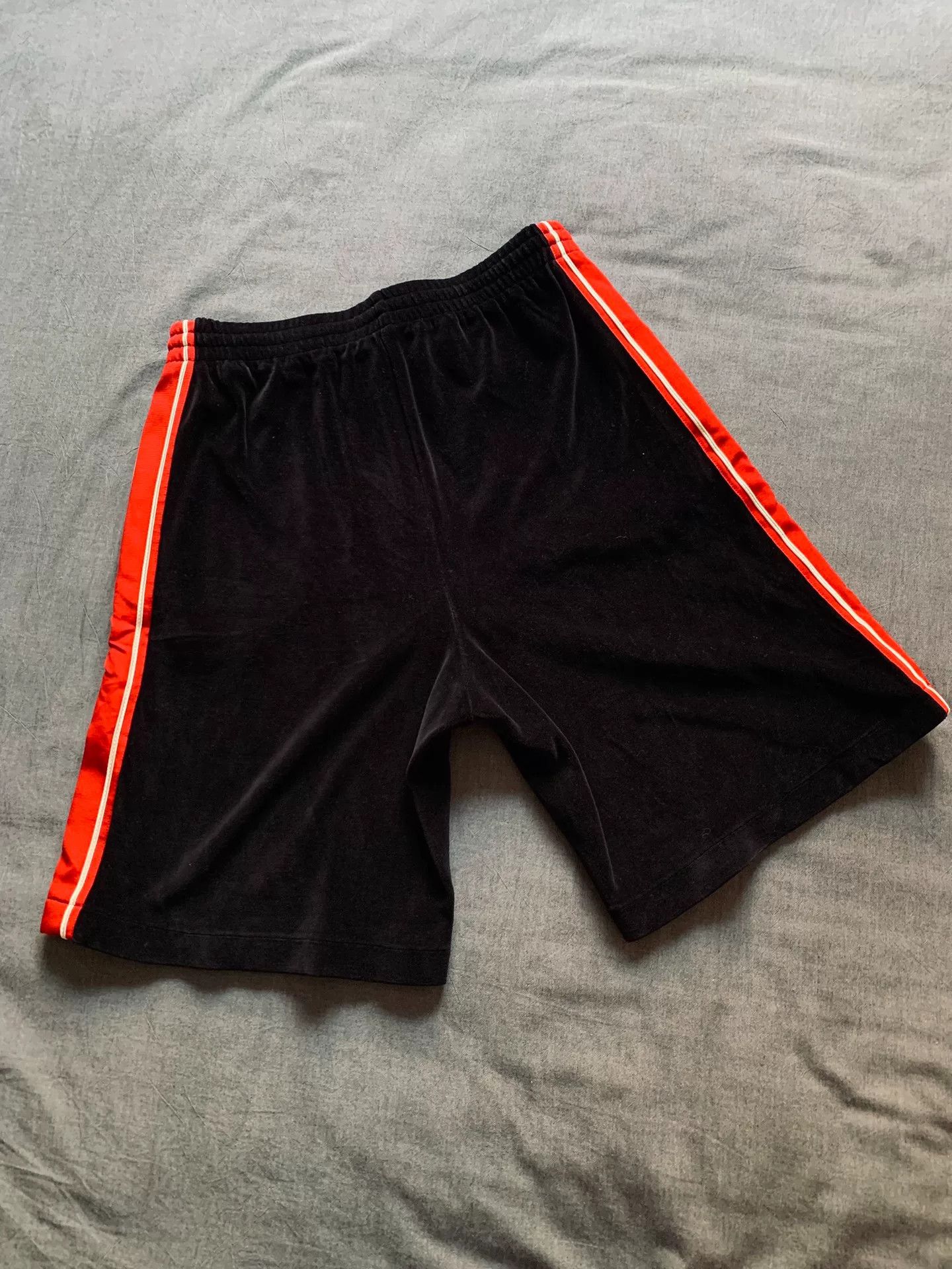 Gucci Gucci velvet shorts Size 34" / US 12 / IT 48 - 2 Thumbnail