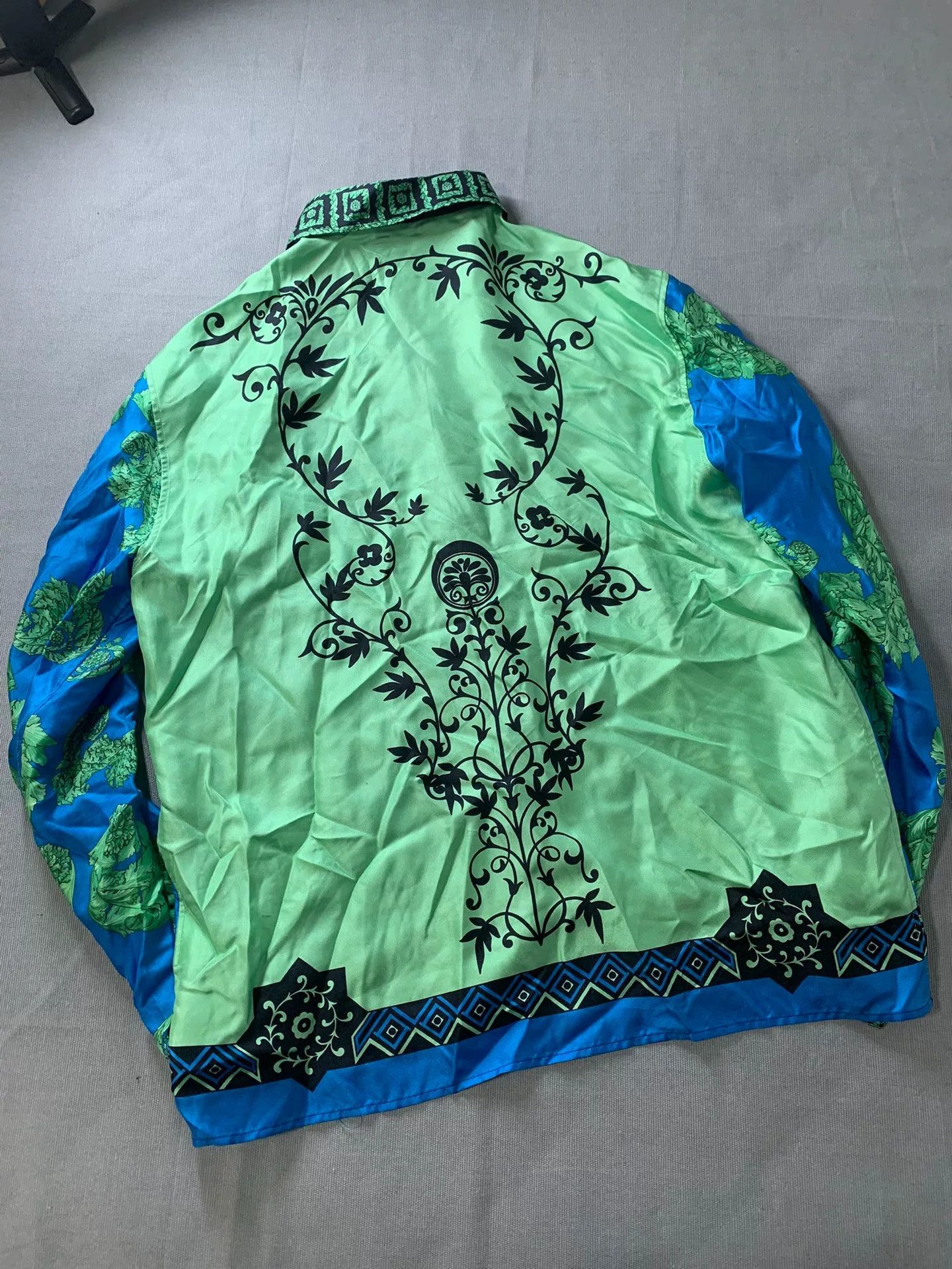 Versace Versace Silk Shirt Size US S / EU 44-46 / 1 - 2 Thumbnail