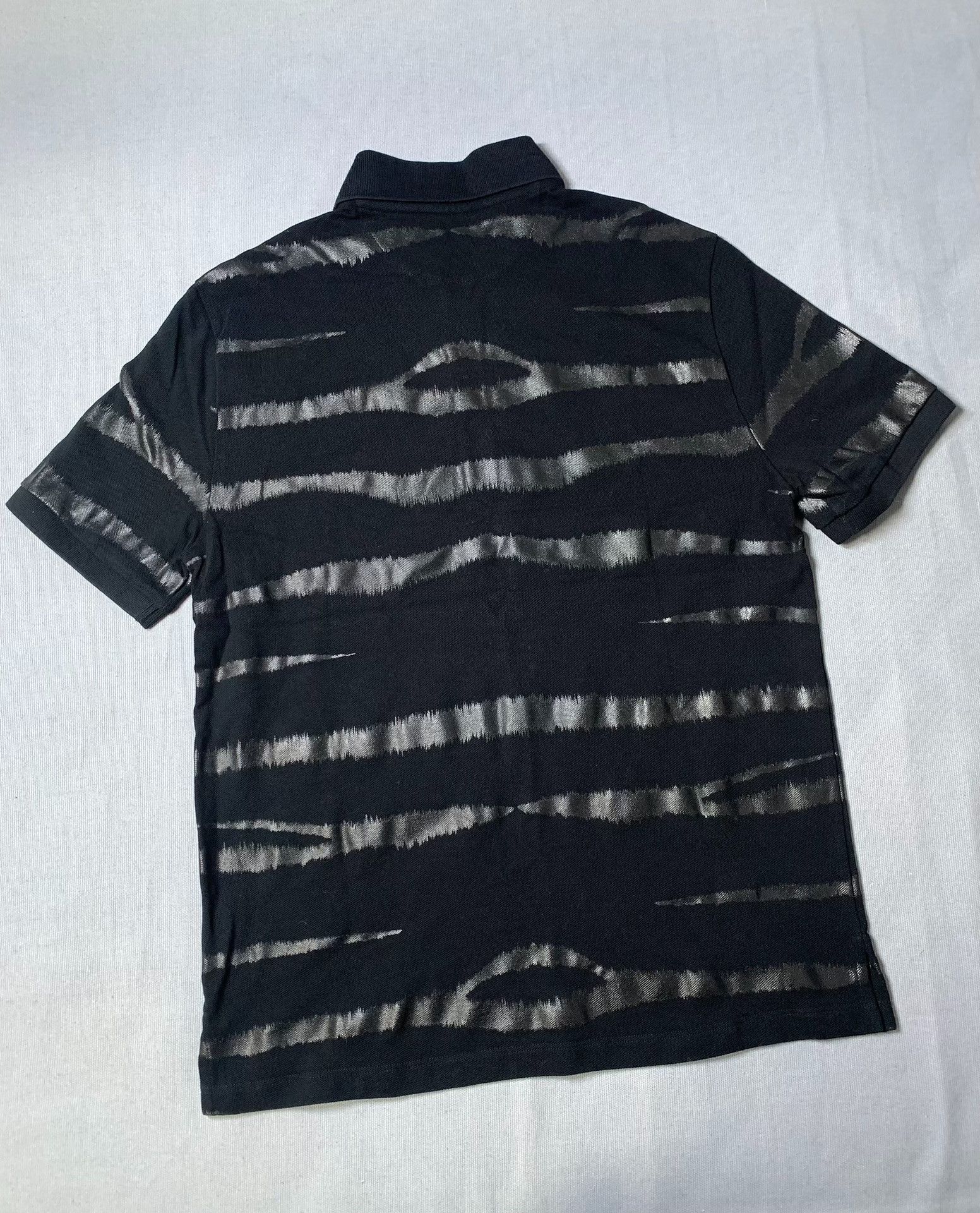 Valentino Valentino Zebra Print Polo Shirt Size US L / EU 52-54 / 3 - 3 Thumbnail