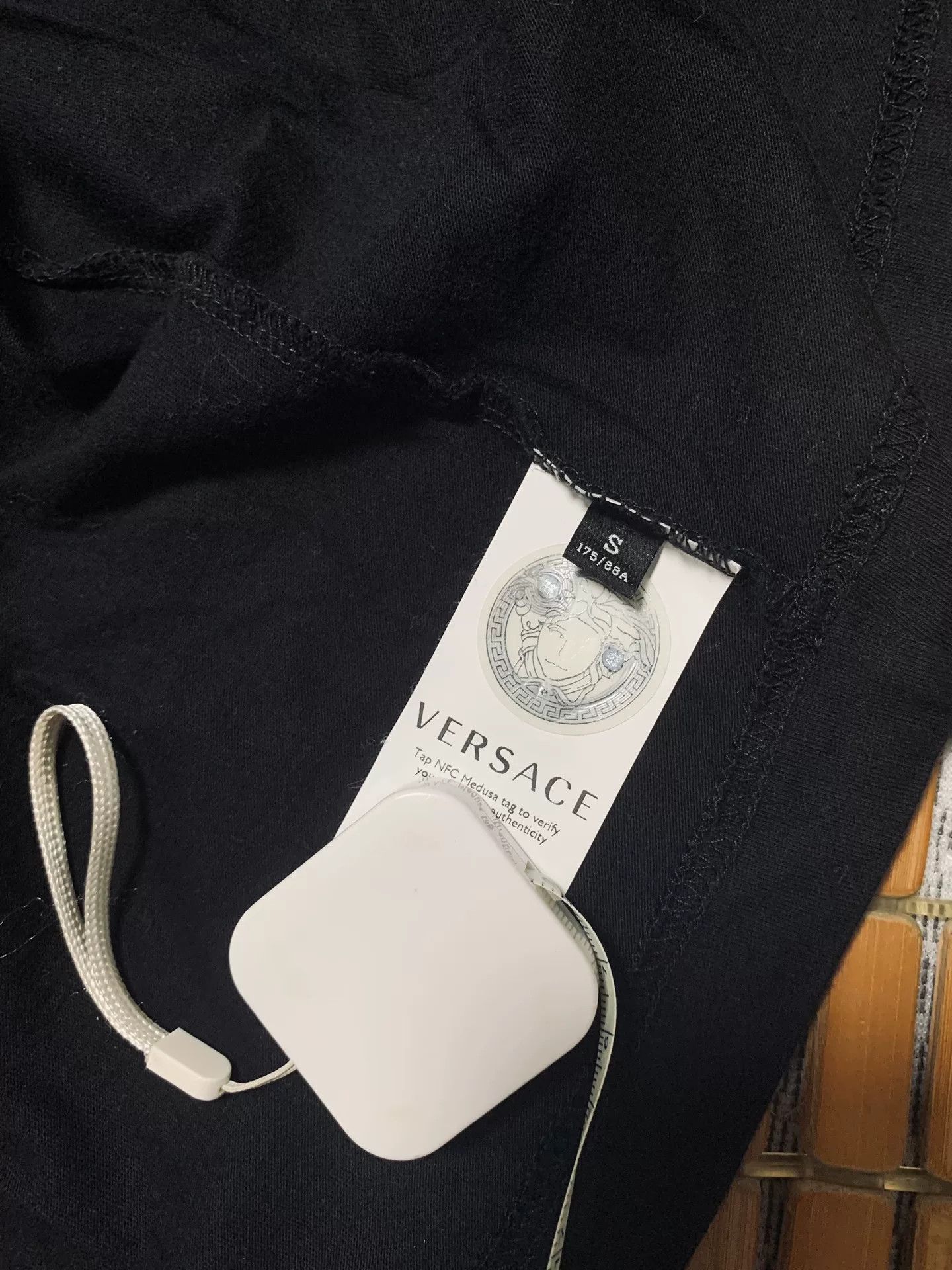 Versace Versace Printed Logo Short-Sleeve T-Shirt Size US S / EU 44-46 / 1 - 4 Thumbnail