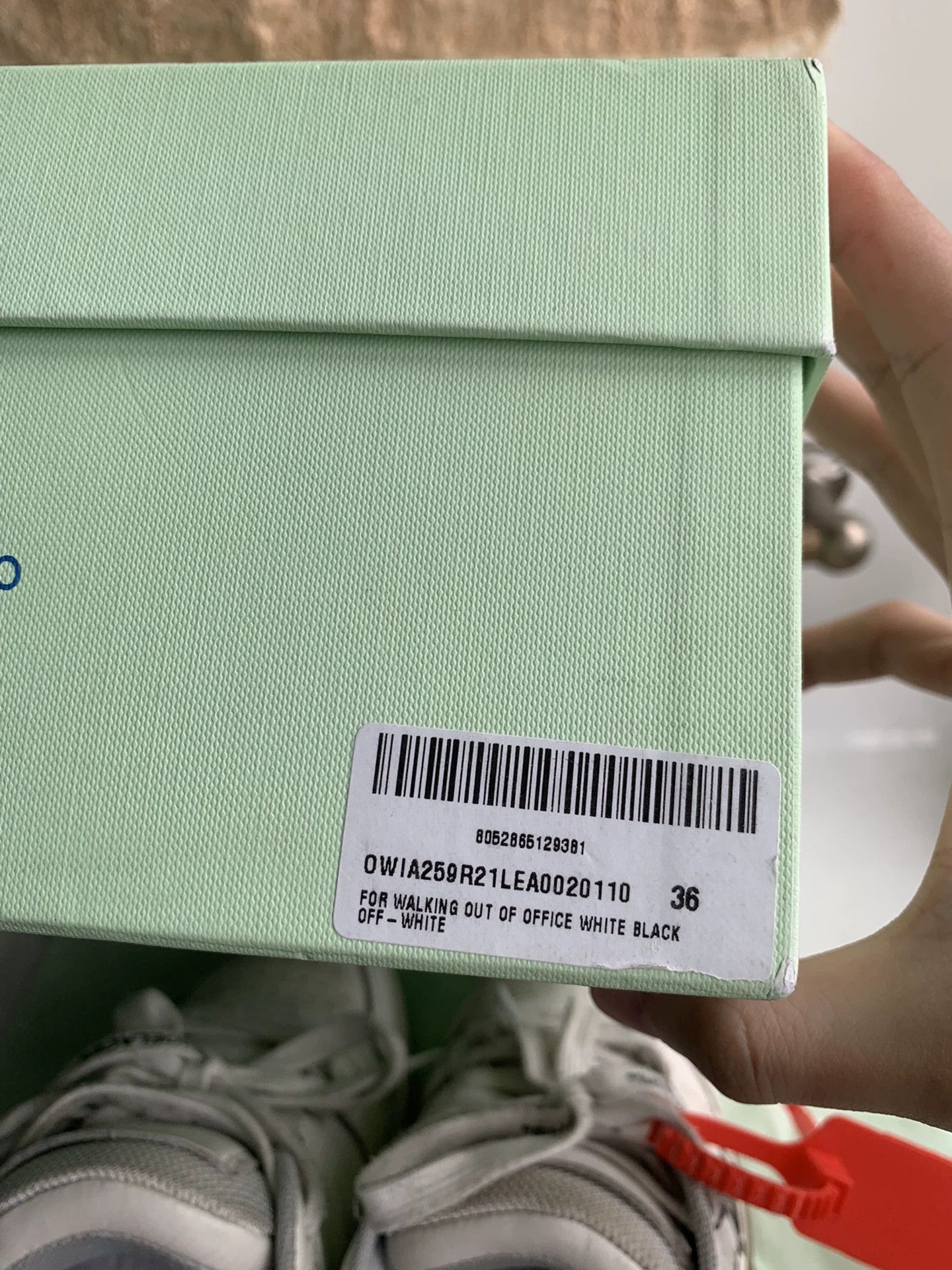 Off-White Off-White Out of Office Sneakers Size US 5 / IT 35 - 8 Thumbnail