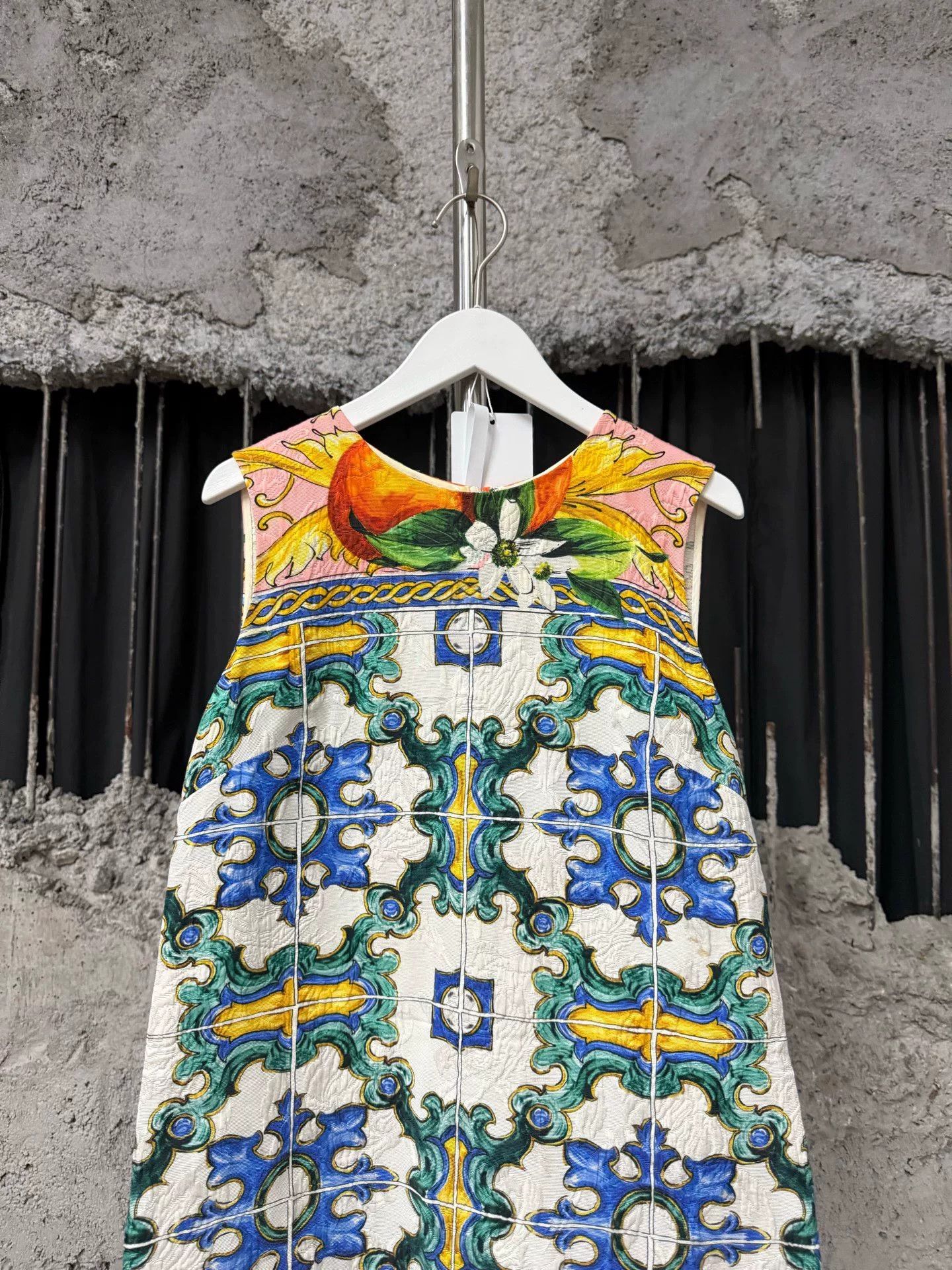 Dolce & Gabbana Dolce&Gabbana Sleeveless Dress Size XS / US 0-2 / IT 36-38 - 3 Thumbnail