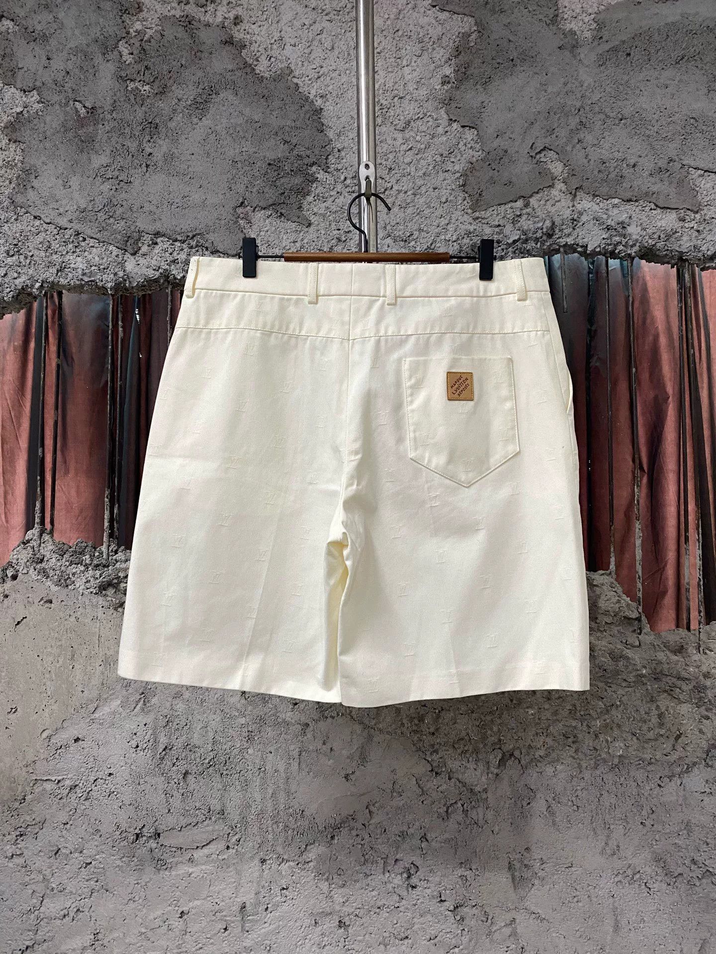 Louis Vuitton Louis Vuitton Shorts Size US 35 - 2 Thumbnail
