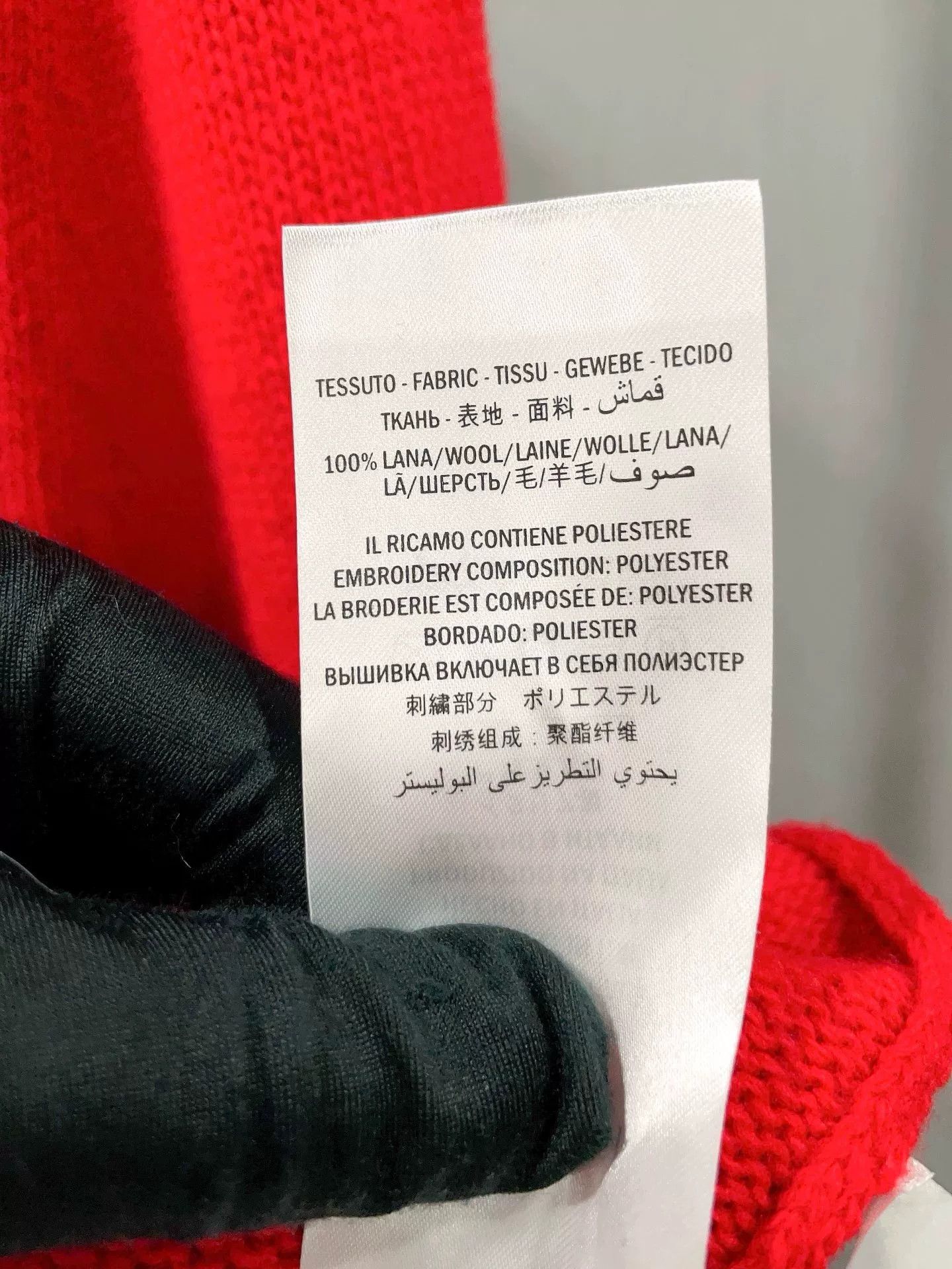Gucci Gucci Donald Duck Red Wool Sweater Size US S / EU 44-46 / 1 - 9 Thumbnail