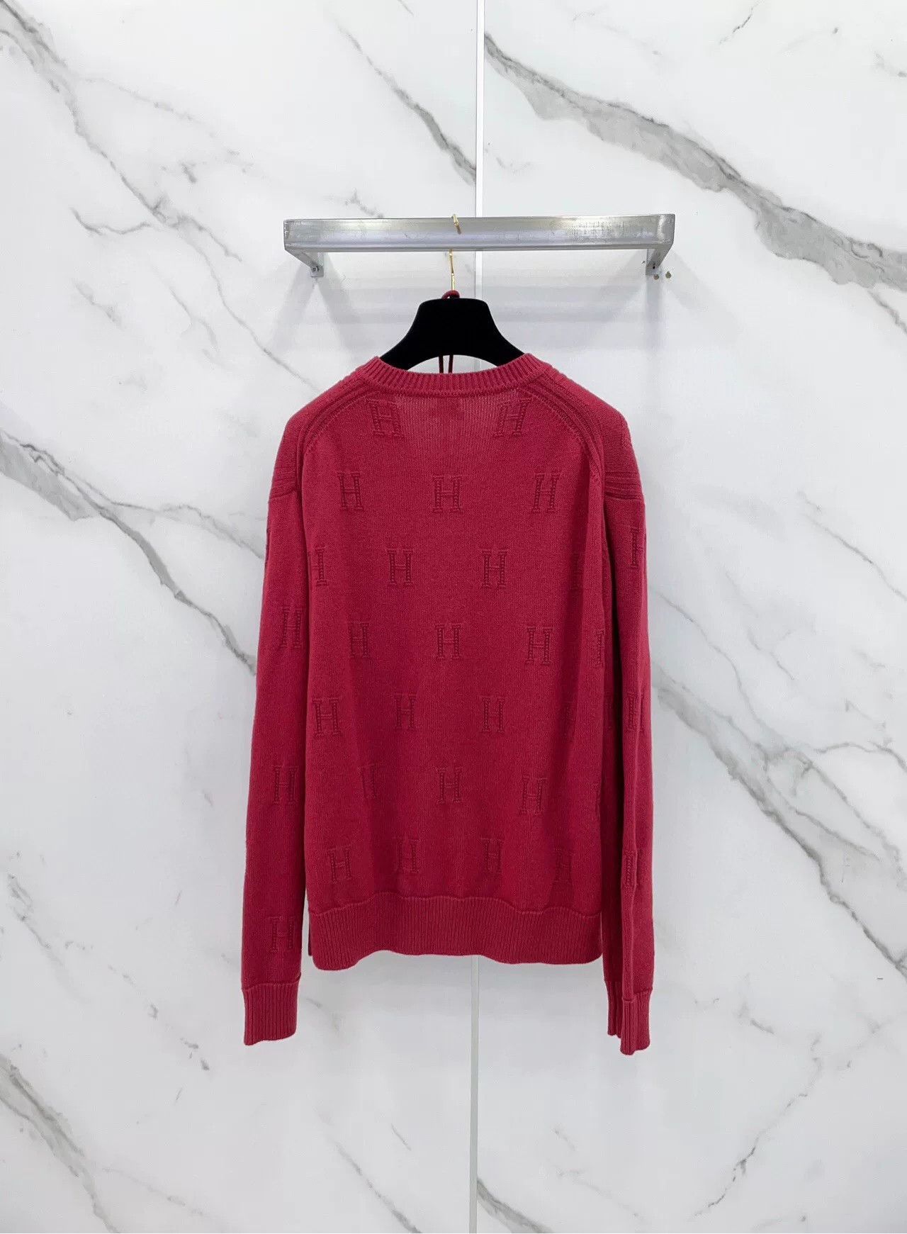 Hermes Hermes Red H V-neck Cashmere Sweater Size XXS / US 00 / IT 34 - 2 Thumbnail