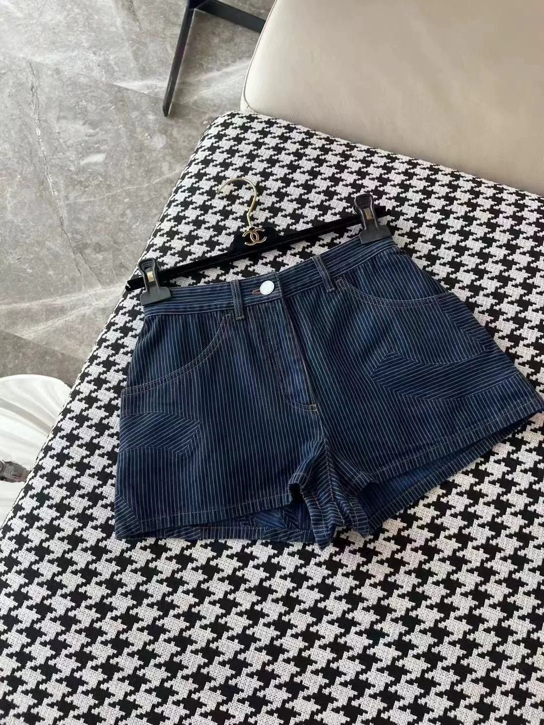 Chanel Chanel Blue Stripe Double C Denim Shorts Size 38" / US 16 / IT 52 - 5 Thumbnail
