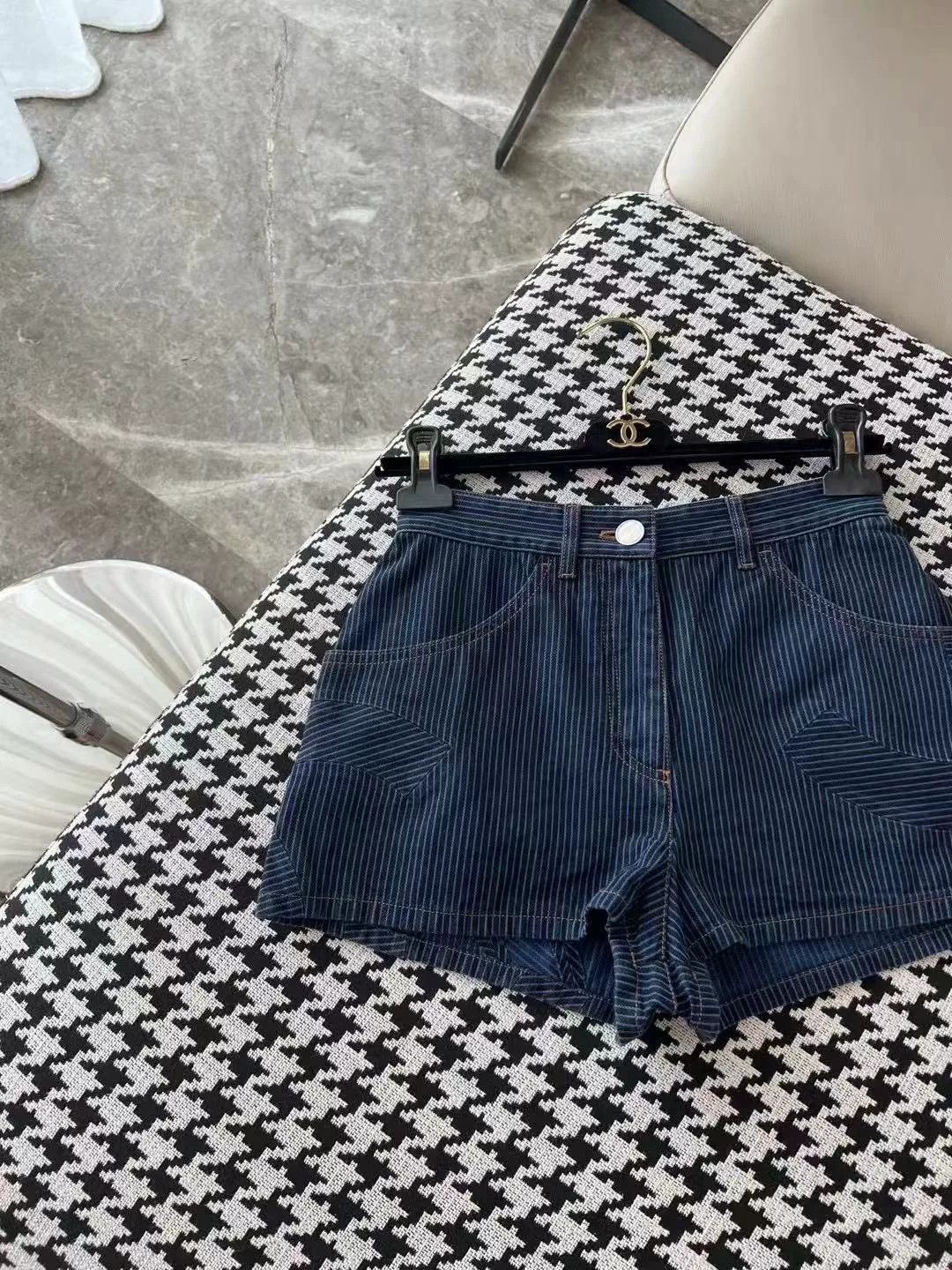 Chanel Chanel Blue Stripe Double C Denim Shorts Size 38" / US 16 / IT 52 - 6 Thumbnail