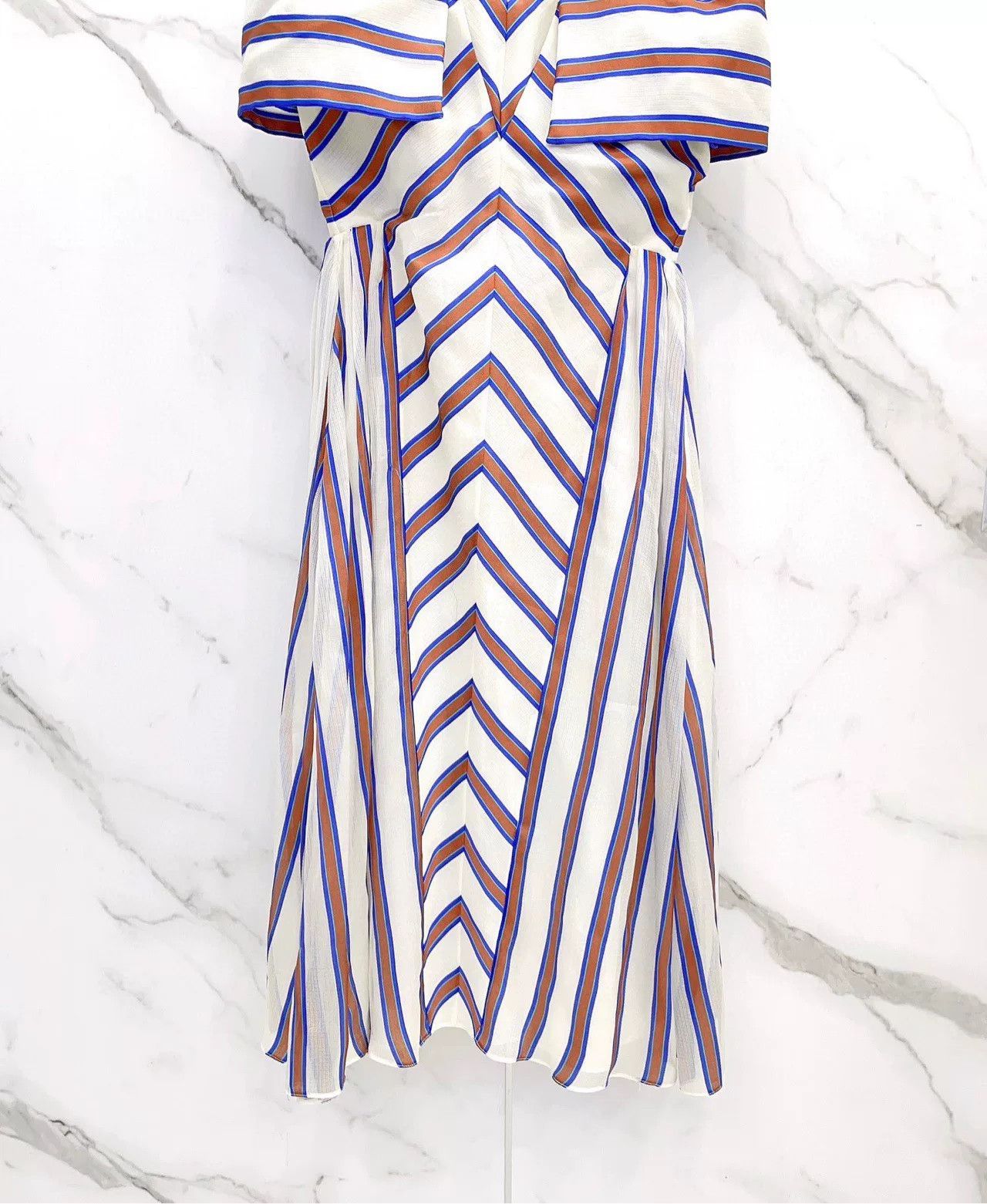 Fendi FENDI V-Neck Striped Off-Shoulder Silk Dress Size M / US 6-8 / IT 42-44 - 6 Thumbnail
