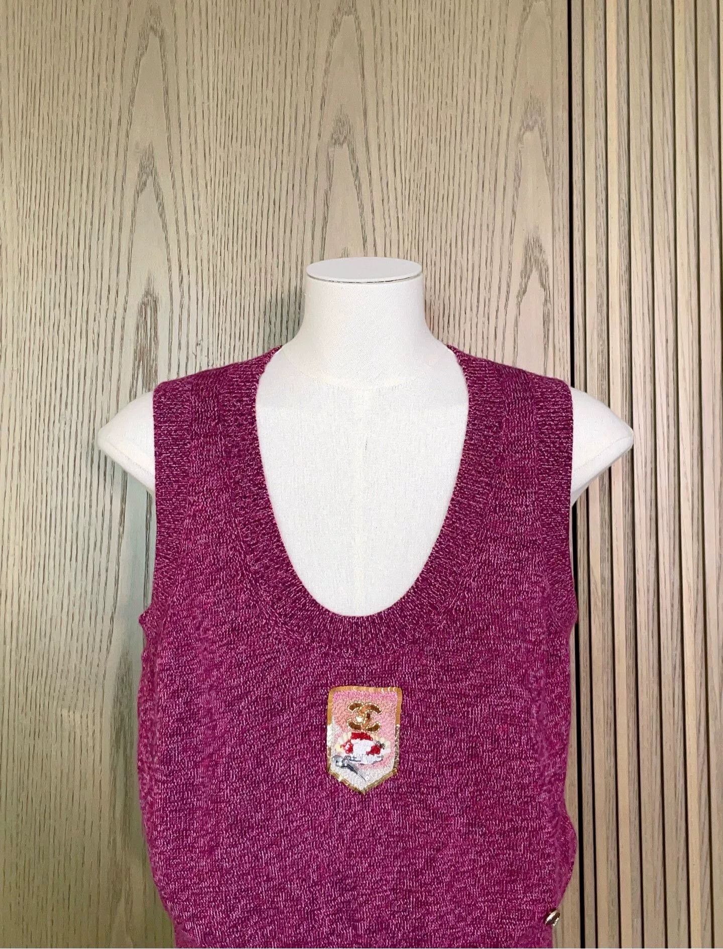 Chanel Chanel 24A Cranberry Vase Embroidery Knit Vest Size XXS / US 00 / IT 34 - 4 Thumbnail