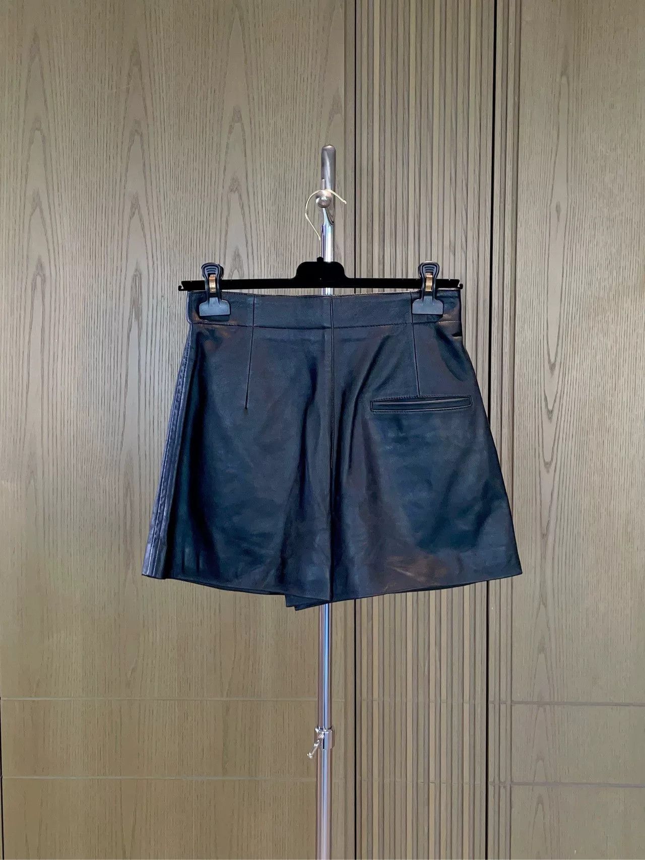 Dior Dior Black Lambskin CD Gold Buckle Skort Size 36" / US 14 / IT 50 - 2 Thumbnail