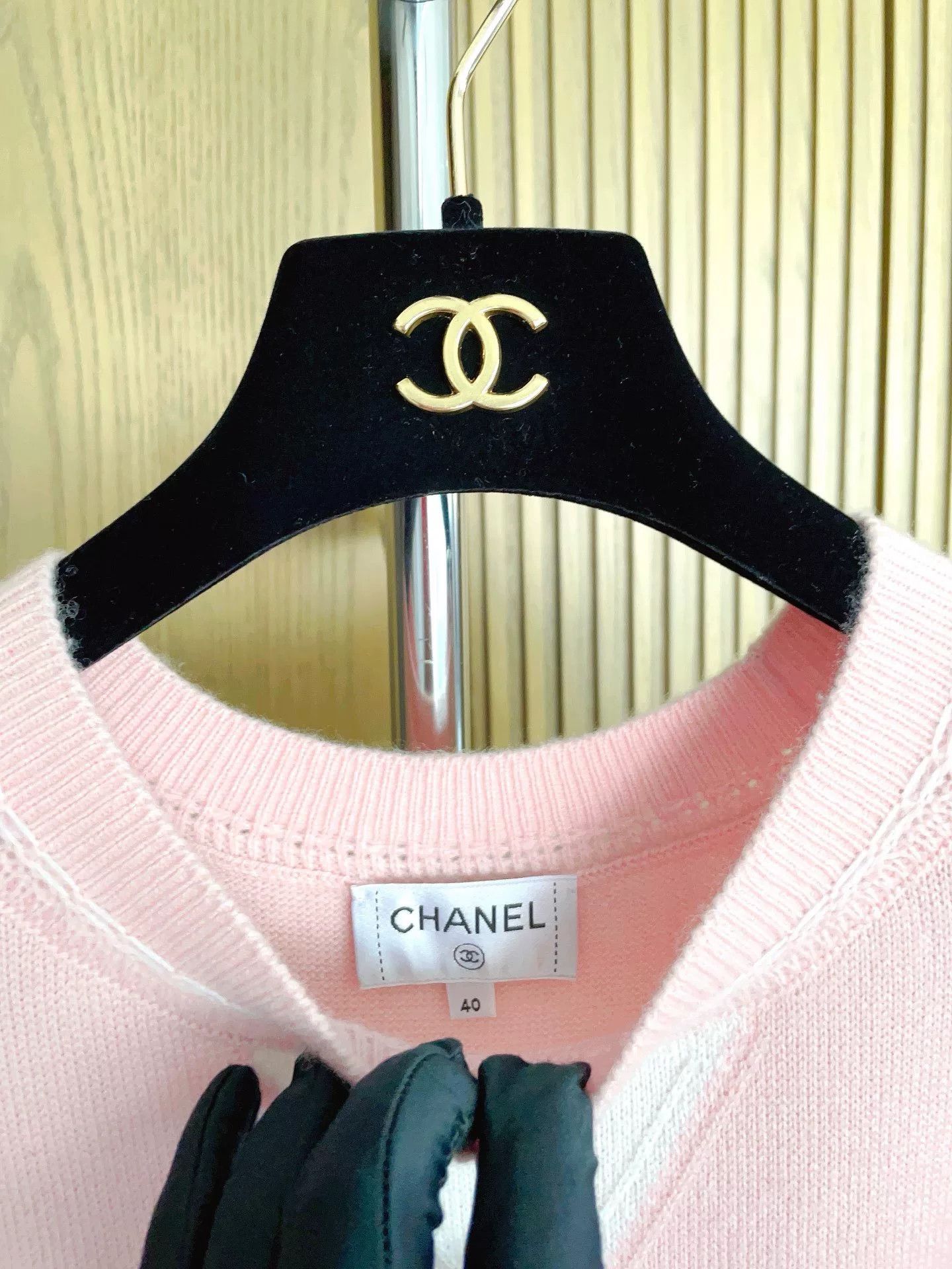 Chanel Chanel 24 Pre-Spring Pink White Sequin Sweater Size S / US 4 / IT 40 - 6 Thumbnail