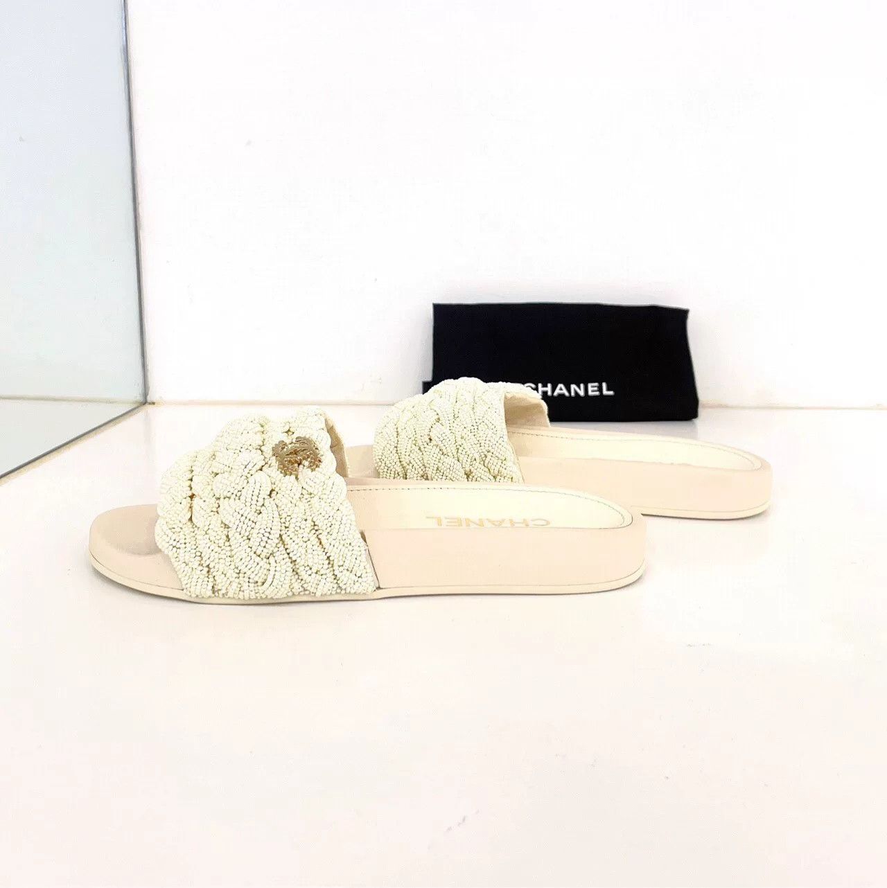 Chanel Chanel Pearl Slide Flat Sandals Size US 6 / IT 36 - 3 Thumbnail