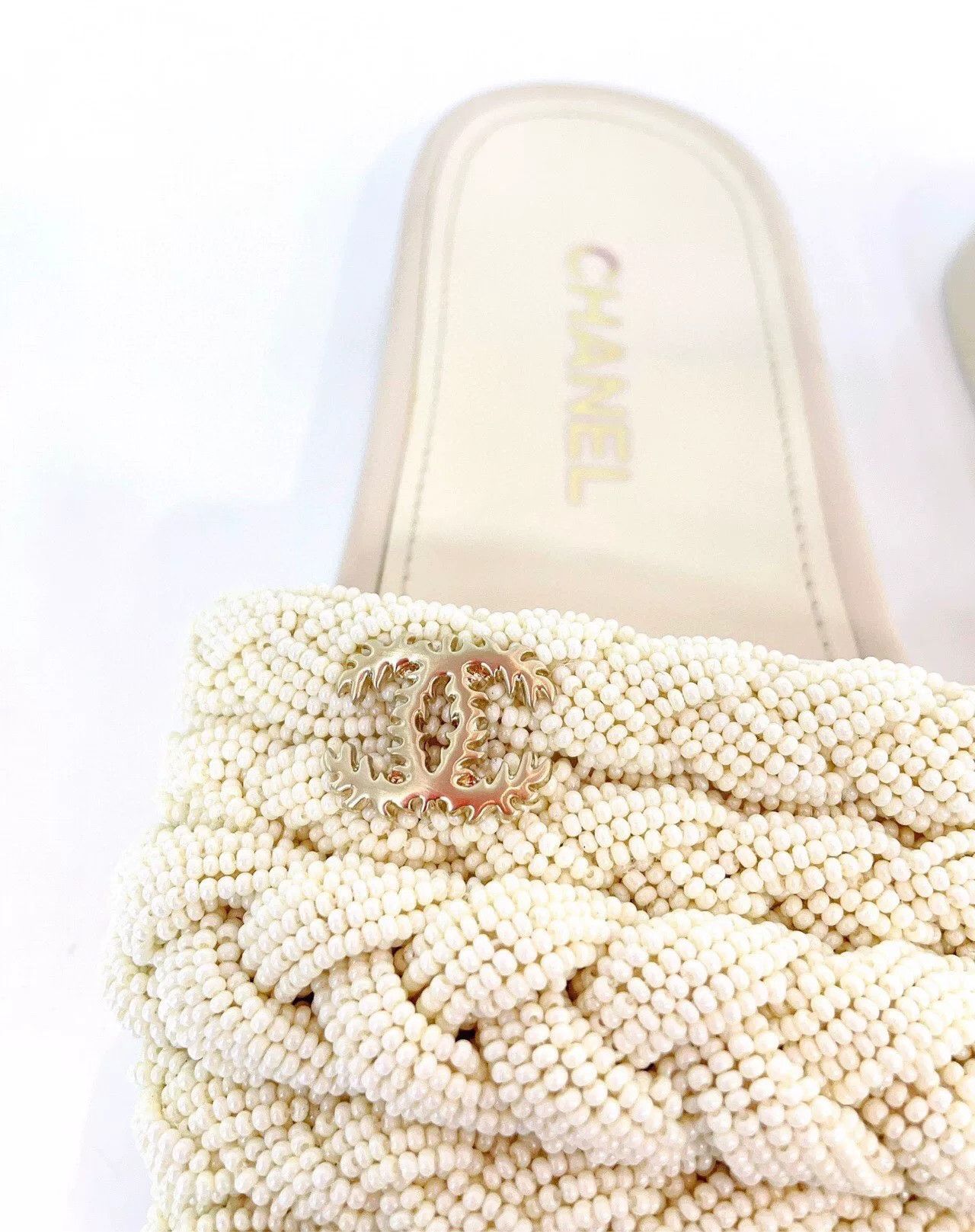 Chanel Chanel Pearl Slide Flat Sandals Size US 6 / IT 36 - 8 Thumbnail