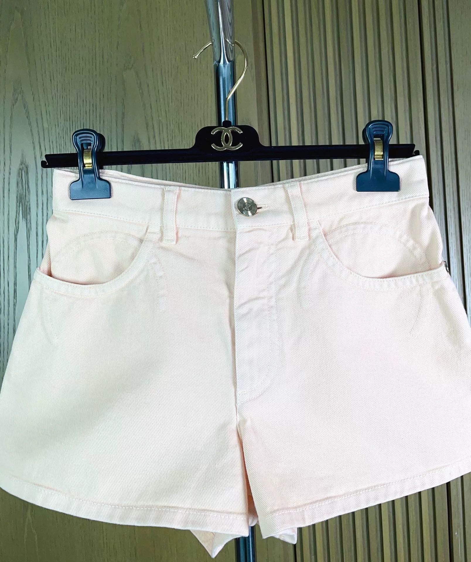 Chanel Chanel Coco Orange Pink Denim Shorts Size 34" / US 12 / IT 48 - 4 Thumbnail