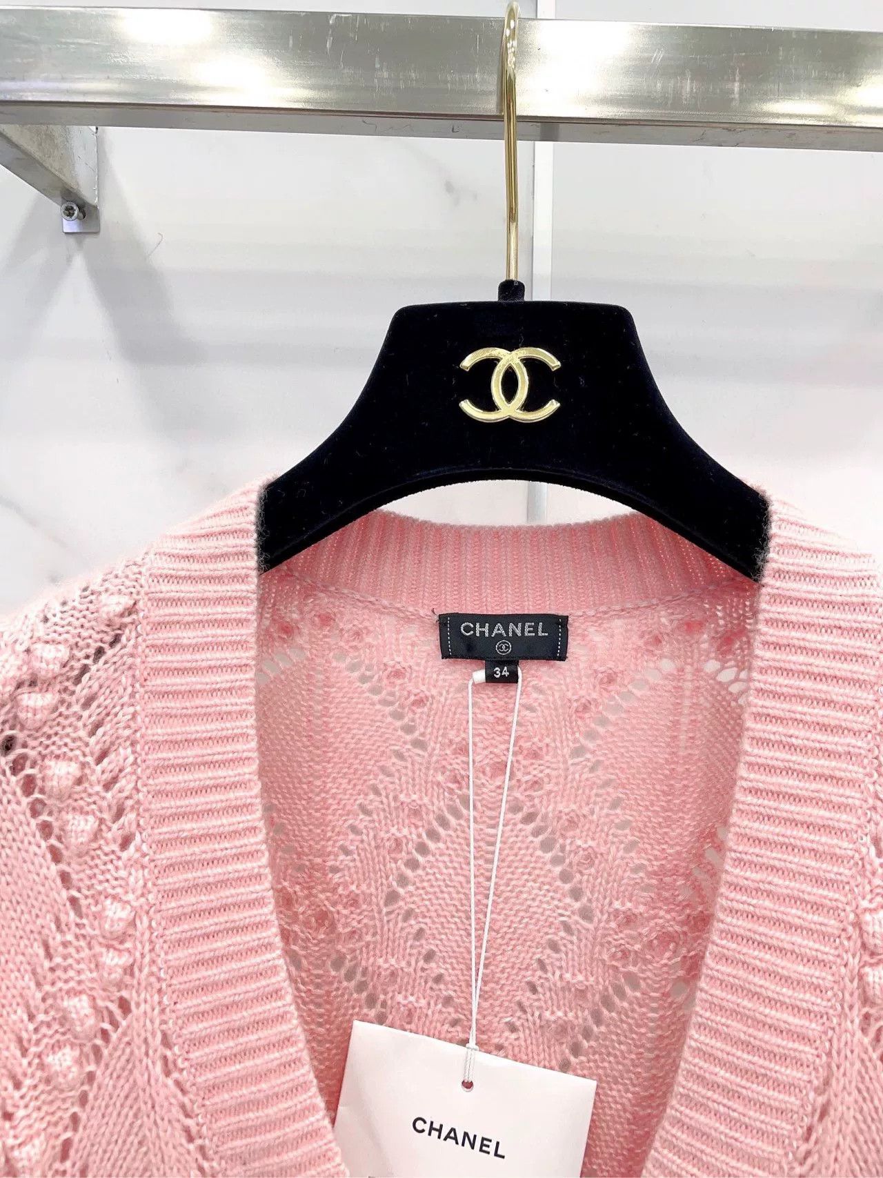 Chanel Chanel 21B Pink Knit Cardigan Silver Heart Buttons Size XXS / US 00 / IT 34 - 3 Thumbnail