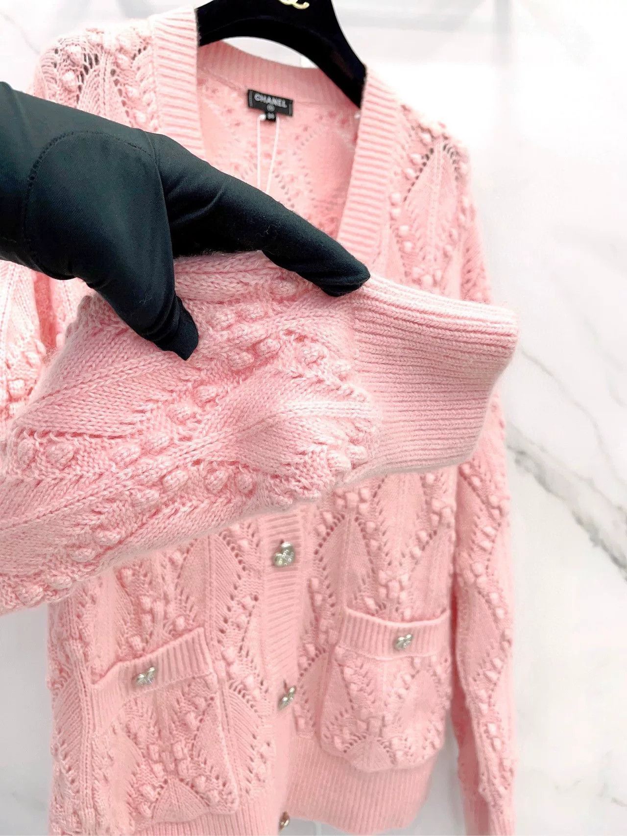 Chanel Chanel 21B Pink Knit Cardigan Silver Heart Buttons Size XXS / US 00 / IT 34 - 7 Thumbnail