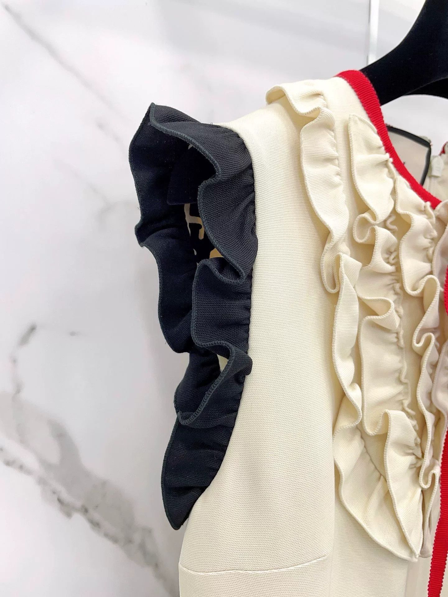 Gucci Gucci Ruffle Red Strap Colorblock Dress Size S / US 4 / IT 40 - 6 Thumbnail