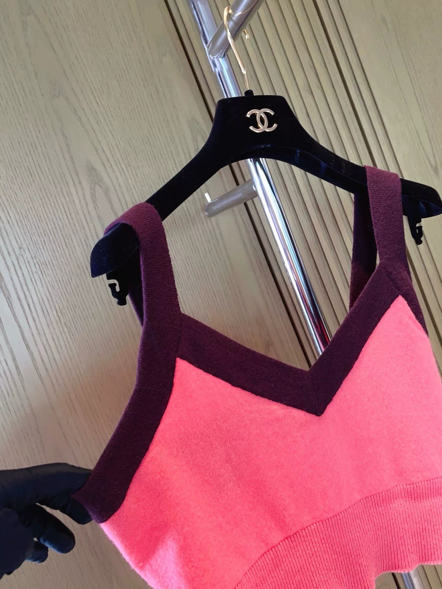 Chanel Chanel Pink V-neck Cashmere Camisole Size S / US 4 / IT 40 - 4 Thumbnail