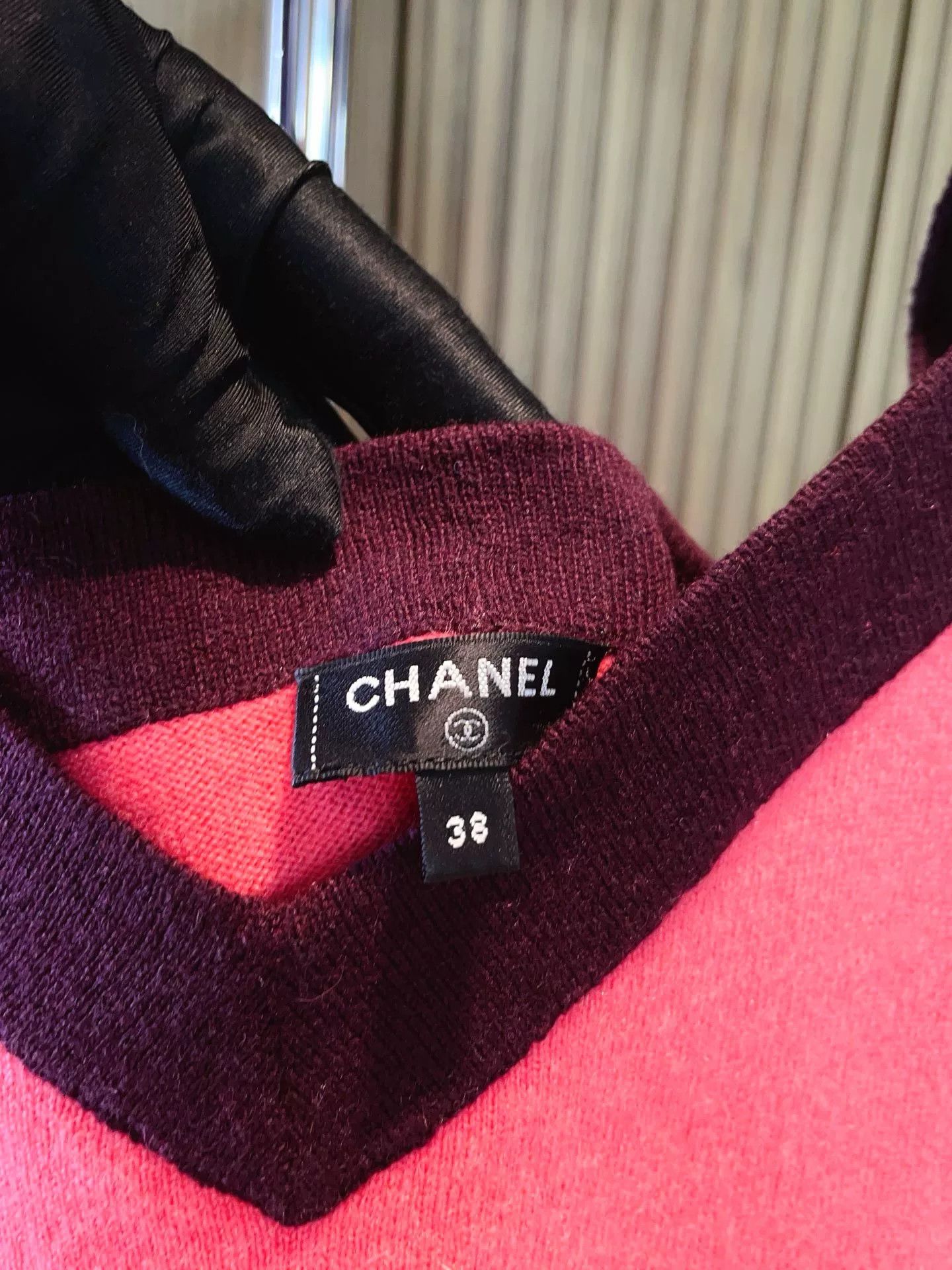 Chanel Chanel Pink V-neck Cashmere Camisole Size S / US 4 / IT 40 - 7 Thumbnail