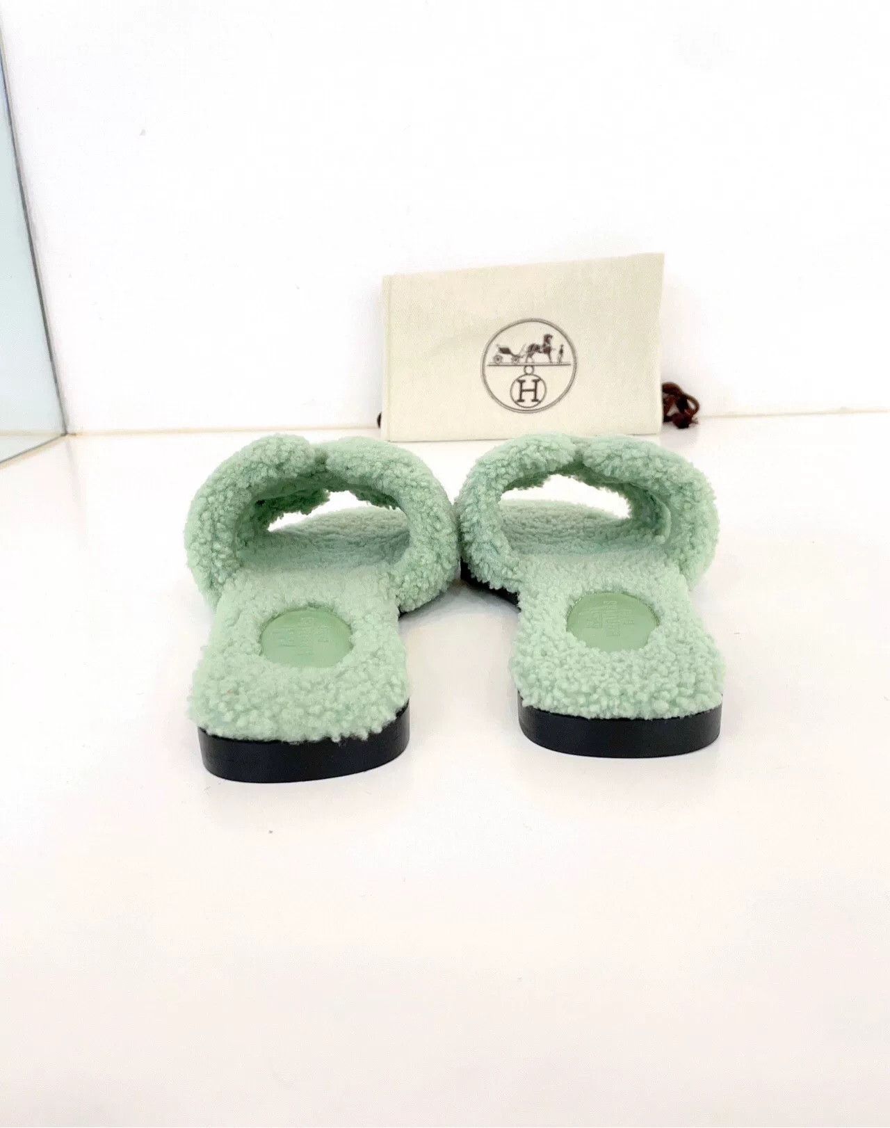 Hermes Hermes Classic H Plush Teddy Slippers Size US 6 / IT 36 - 6 Thumbnail
