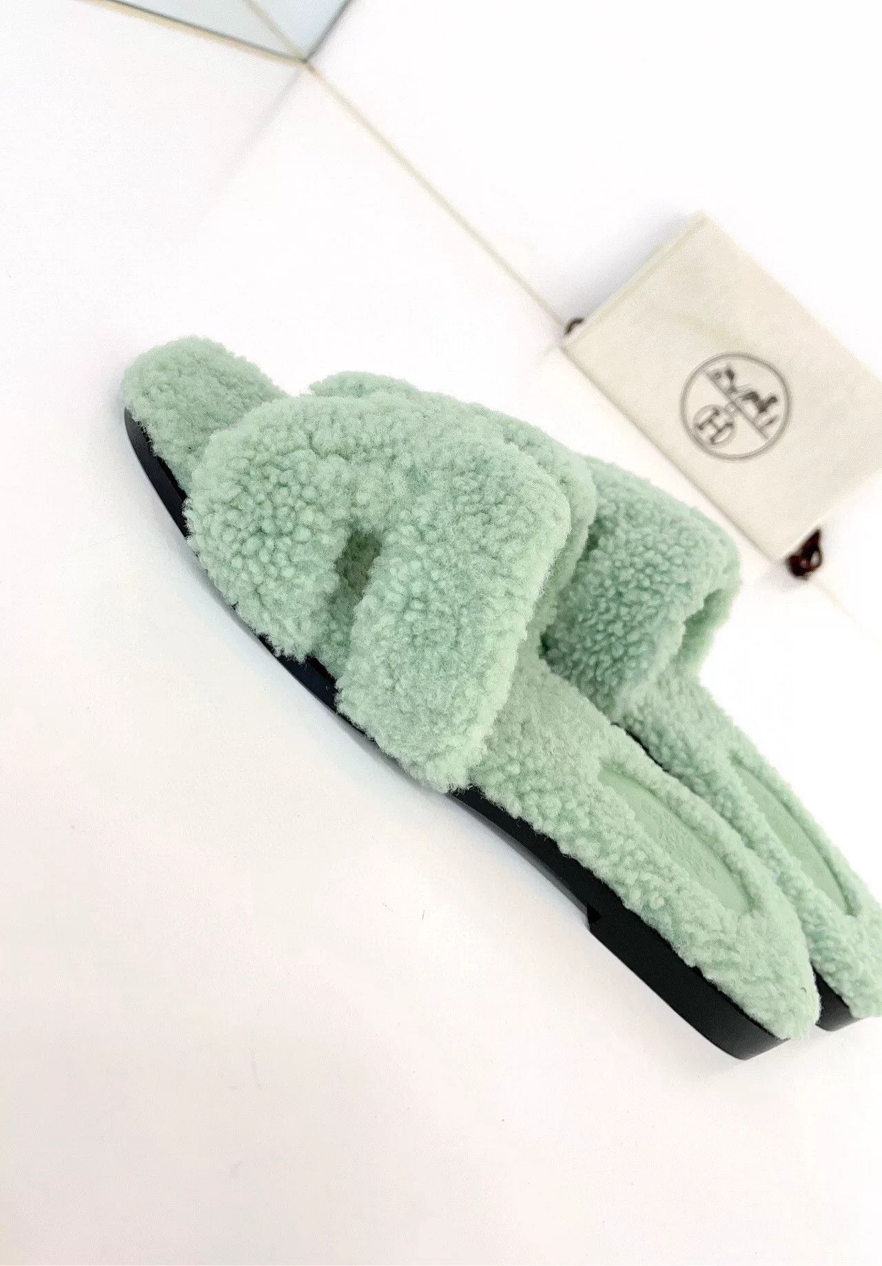 Hermes Hermes Classic H Plush Teddy Slippers Size US 6 / IT 36 - 5 Thumbnail