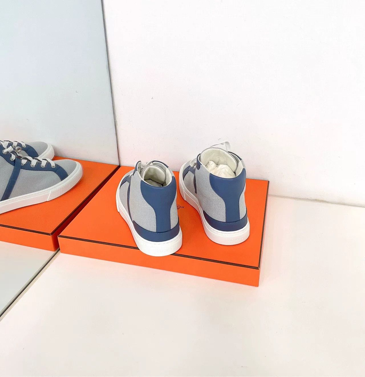 Hermes Hermes Blue Logo High-Top Lace-Up Sneakers Size US 7.5 / IT 37.5 - 2 Thumbnail