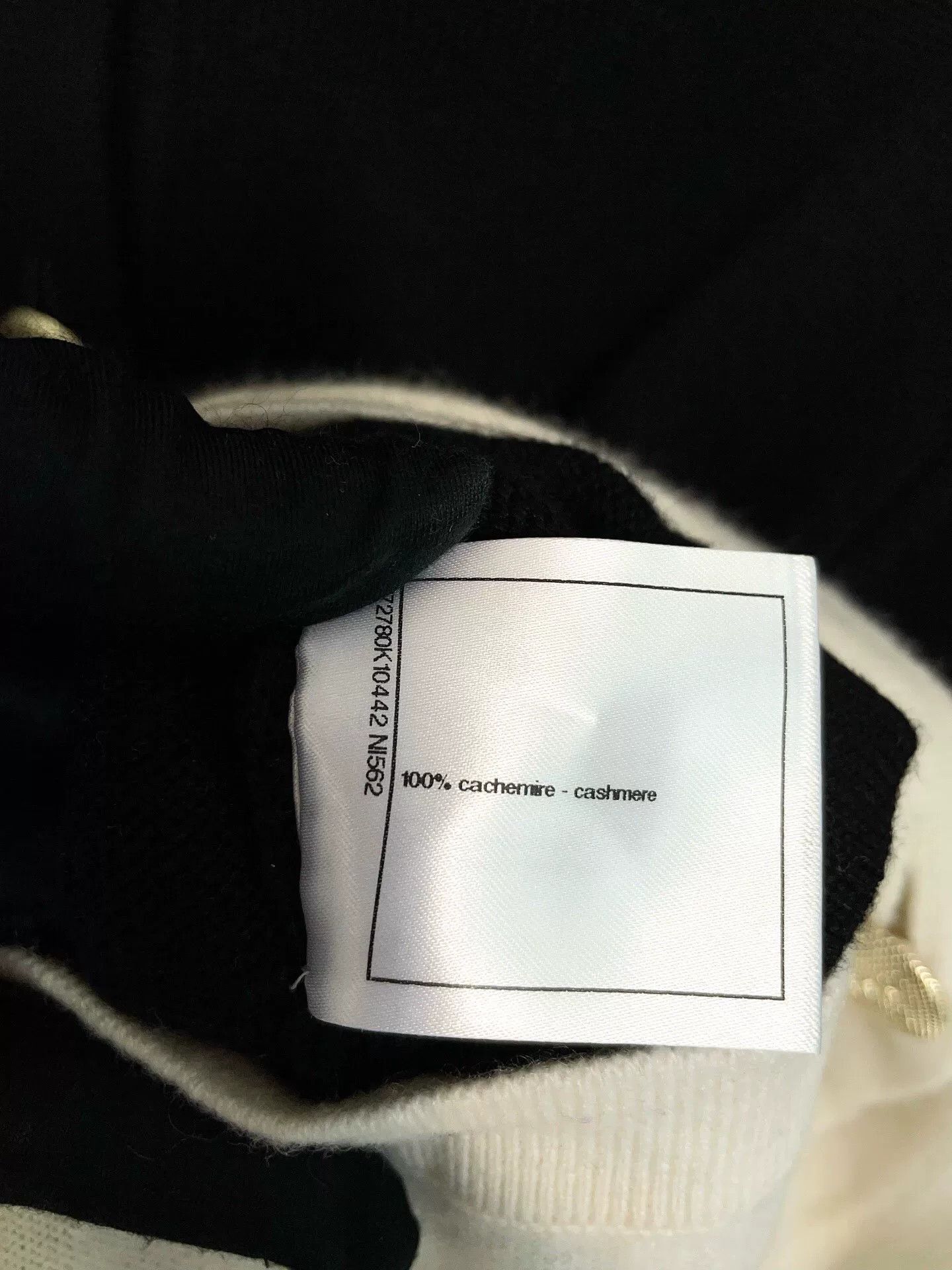 Chanel Chanel 22S Black White Cashmere Cardigan Size M / US 6-8 / IT 42-44 - 9 Thumbnail