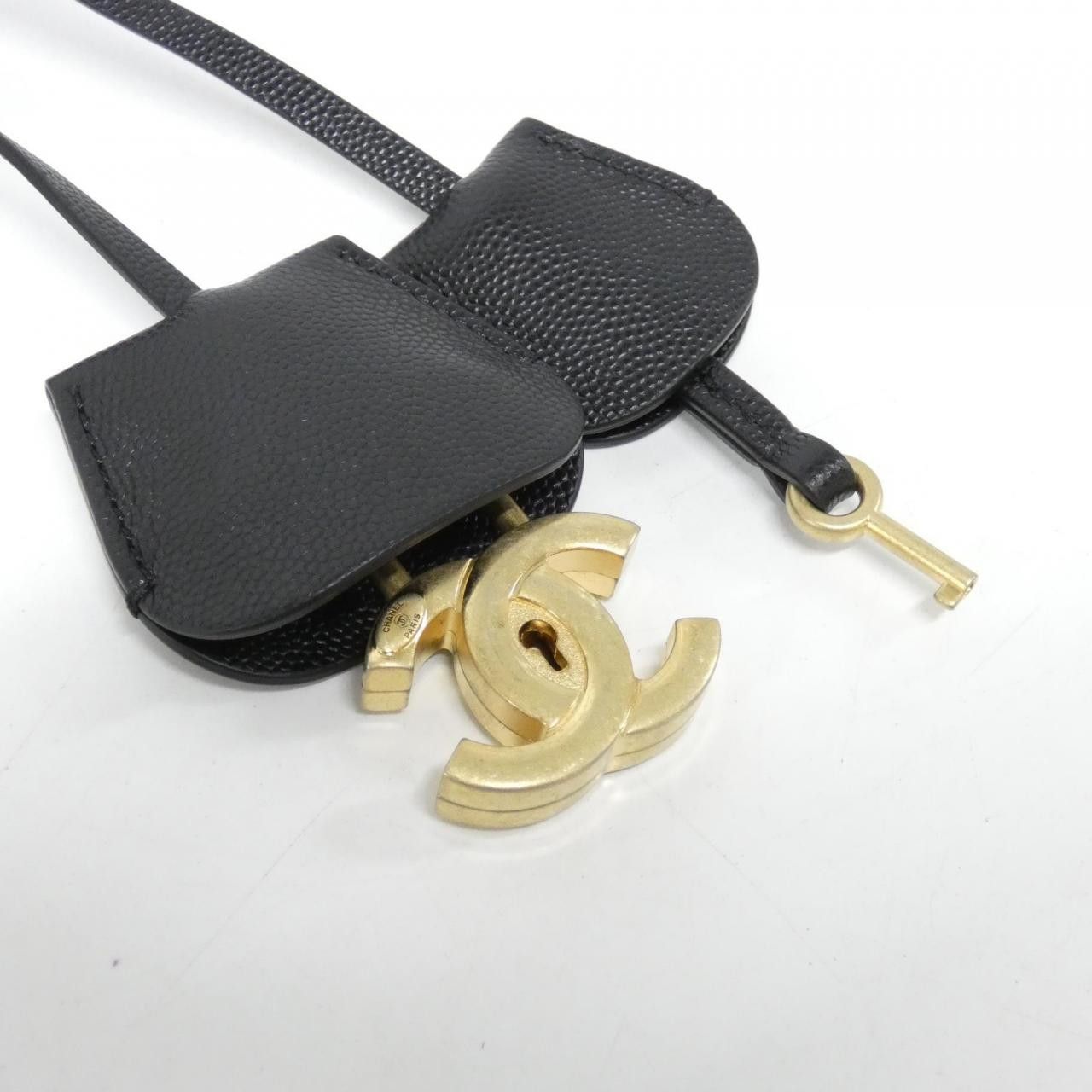 Chanel Chanel Chanel Caviar Skin 2way Bag Leather Crossbody Bag 93342 DUTY FREE for USA Size ONE SIZE - 4 Thumbnail