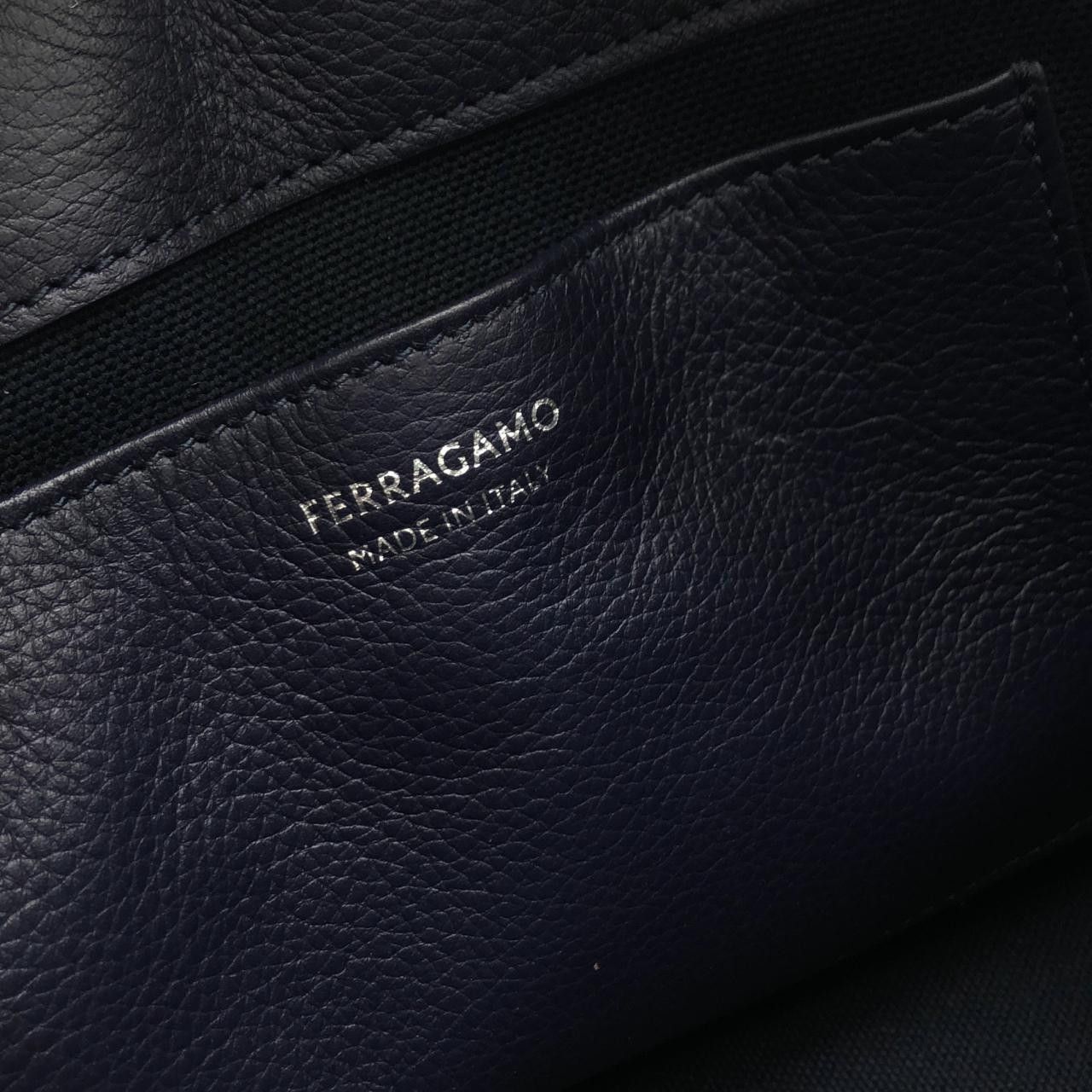 Salvatore Ferragamo Salvatore Ferragamo Salvatore Ferragamo Calf Handbag Leather Handbag 241445 DUTY FREE for USA Size ONE SIZE - 9 Thumbnail