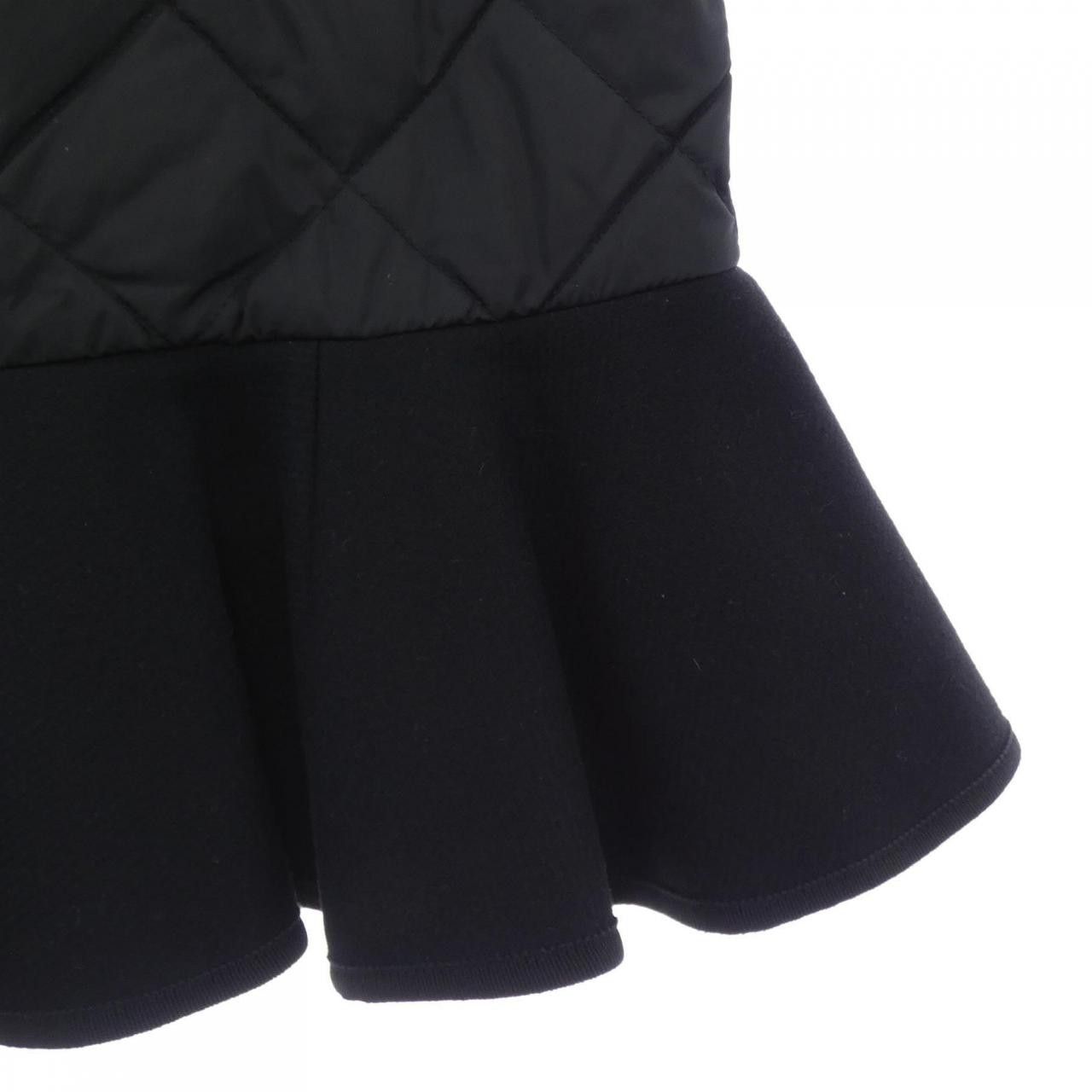 Moncler Moncler Moncler Skirt Others Skirts 420932569680 DUTY FREE for USA Size ONE SIZE - 8 Thumbnail